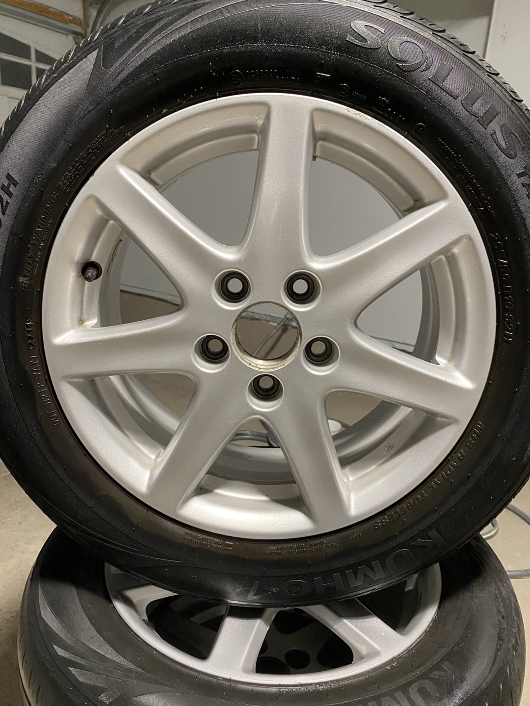 4x Used 16" Silver Alloy Rims with Kumho Solus Tires - photo 3
