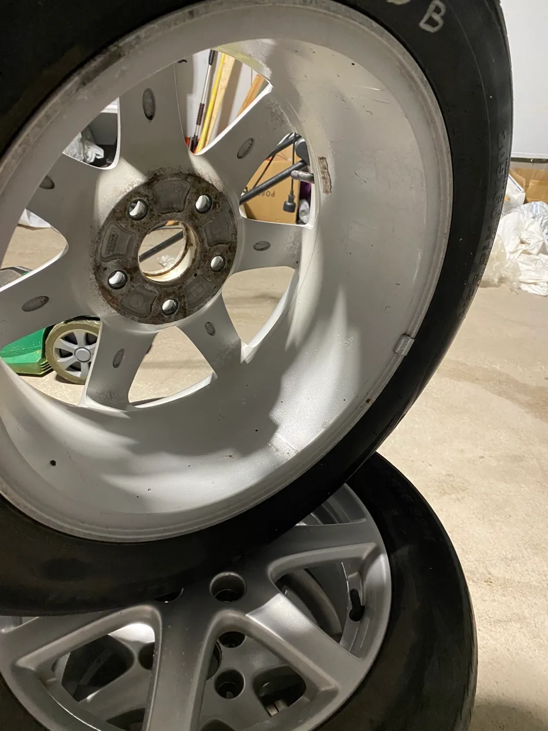 4x Used 16" Silver Alloy Rims with Kumho Solus Tires image indicator(4)