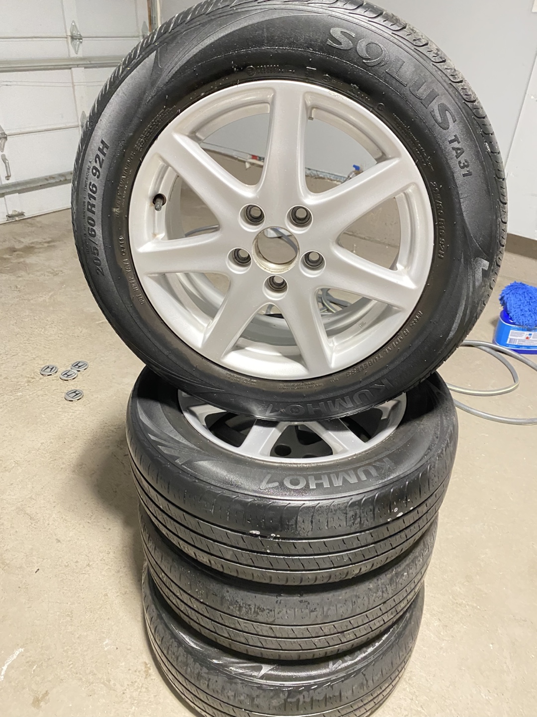 4x Used 16" Silver Alloy Rims with Kumho Solus Tires