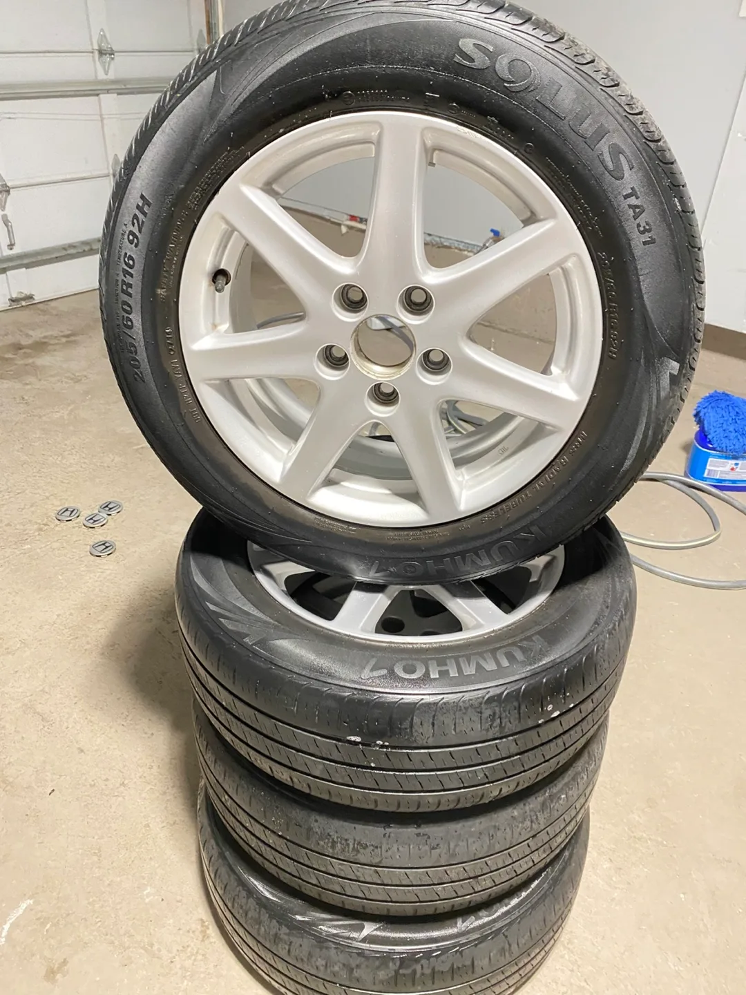 4x Used 16" Silver Alloy Rims with Kumho Solus Tires
