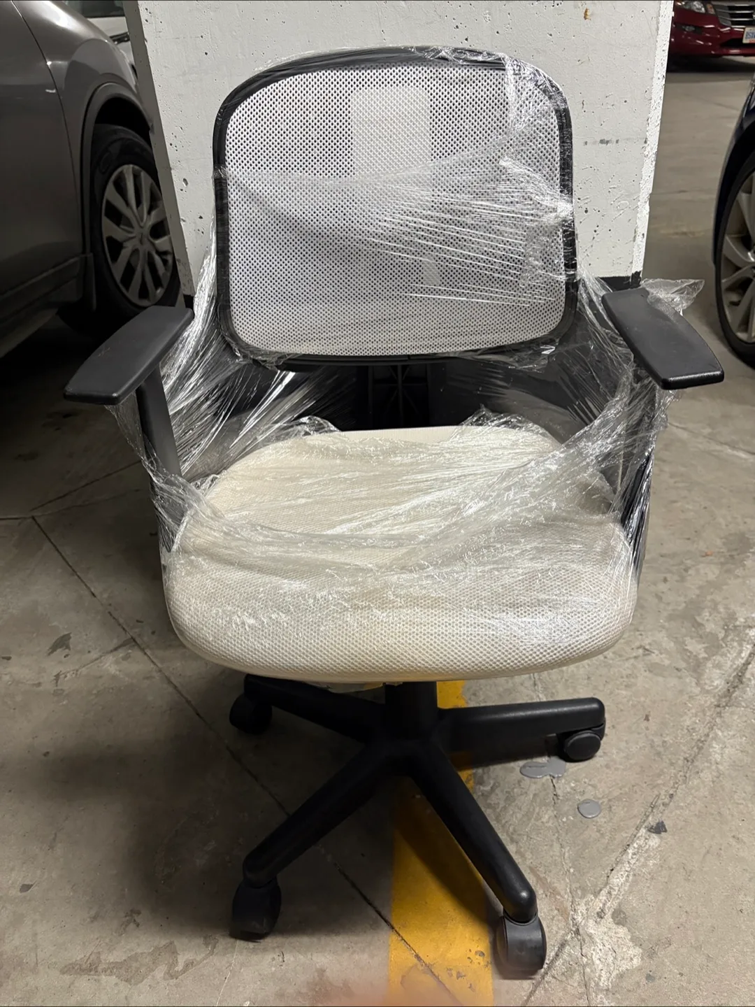 Office Chair - Mesh Back and Cream Seat thumbnail
