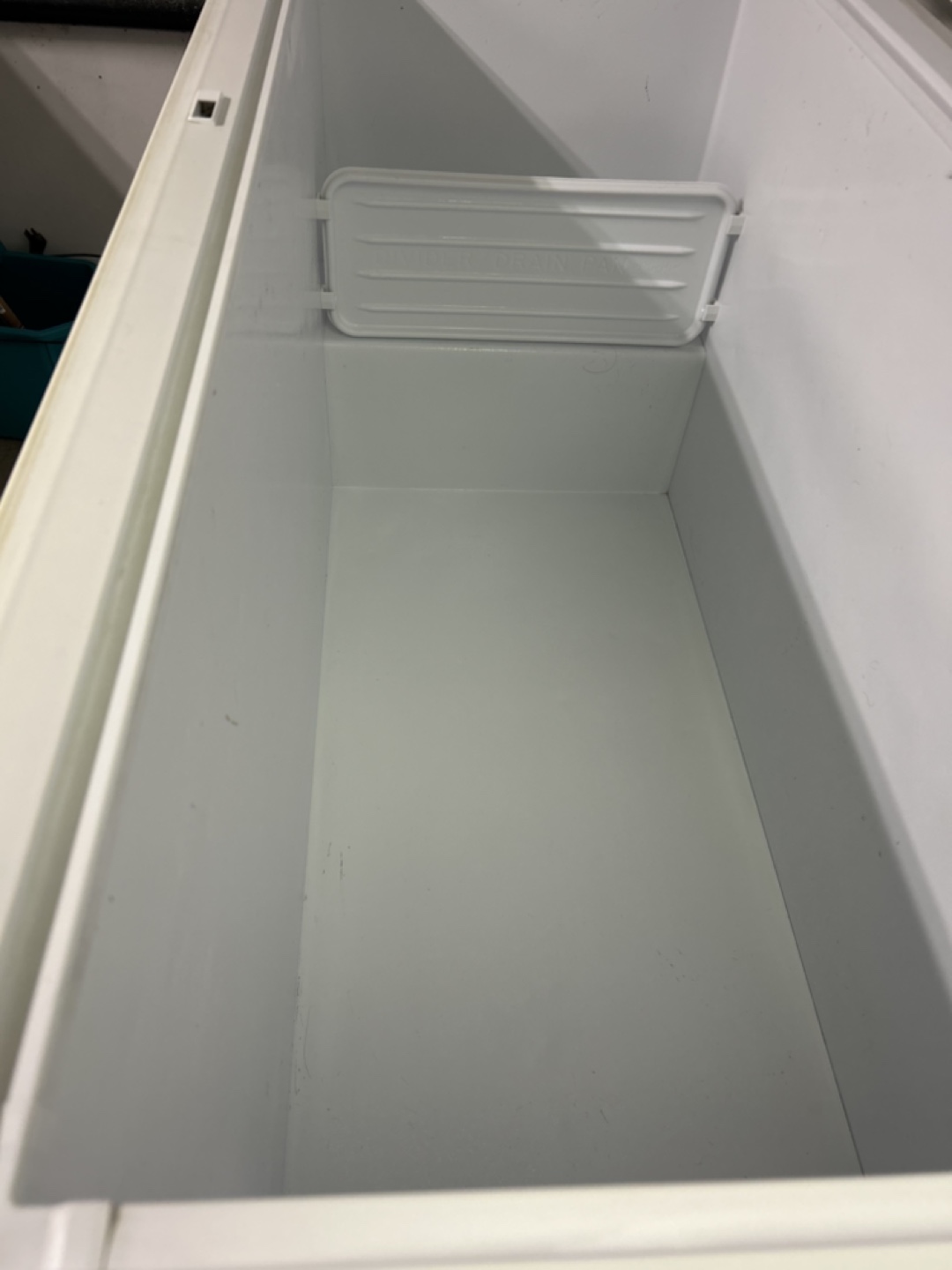 White Chest Freezer - photo 4