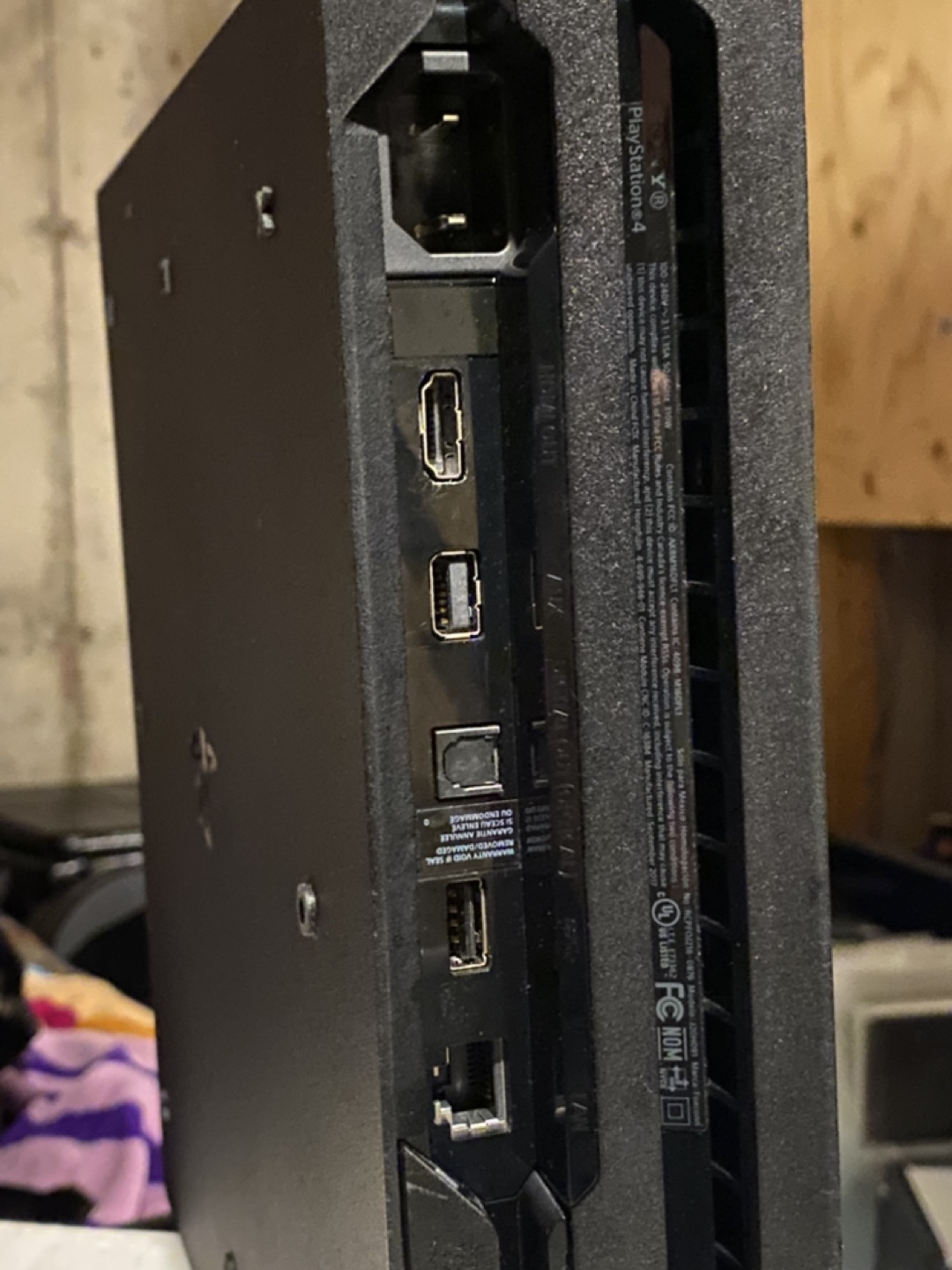 PS4 PRO 1TB + GAMES - photo 3