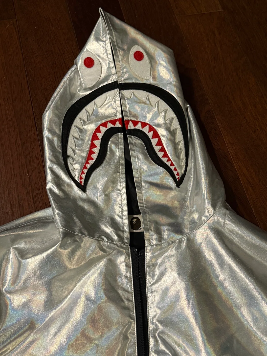 Brand New A Bathing Ape Silver Shark Hoodie Jacket Size Small image indicator(2)