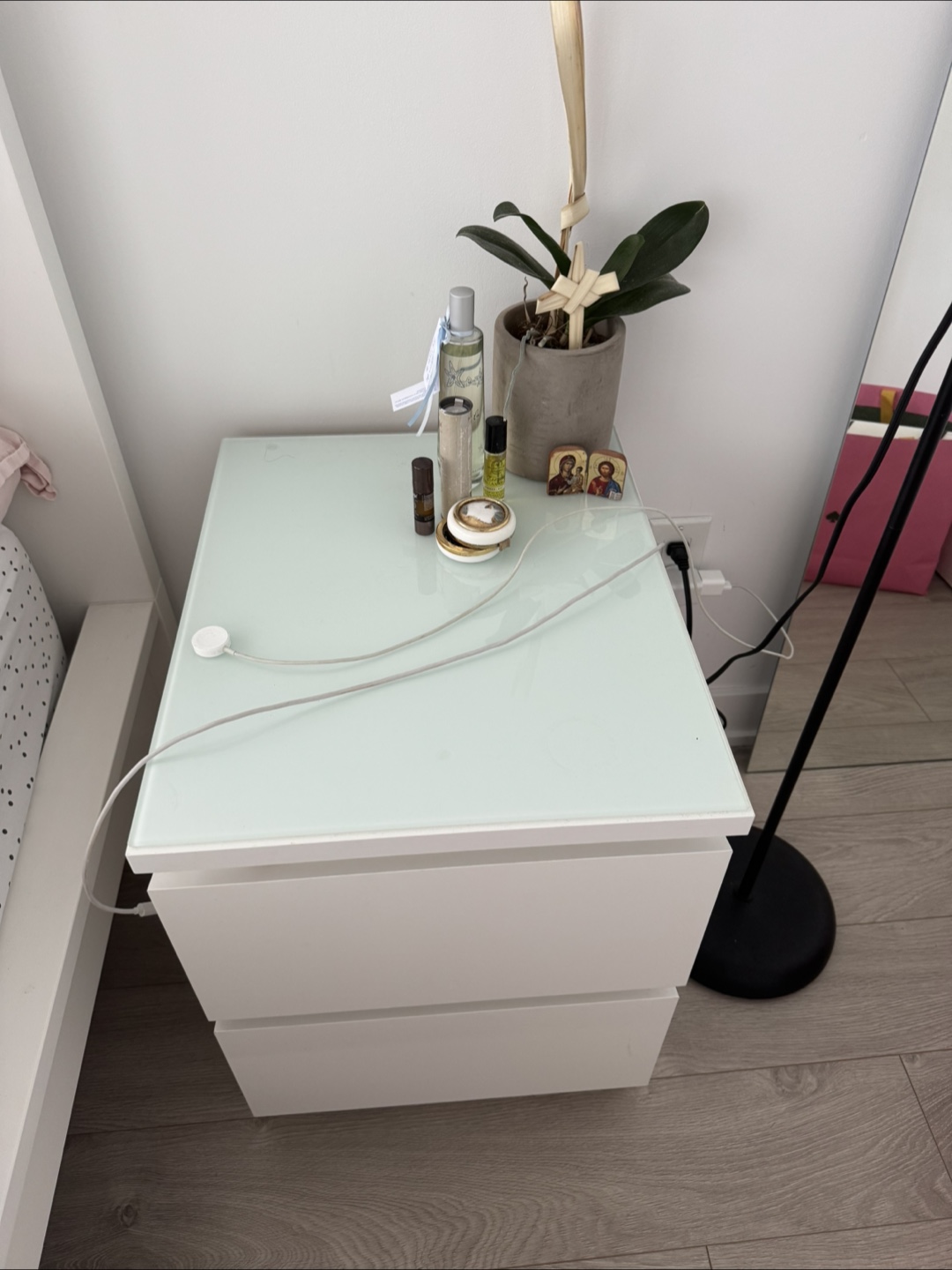 IKEA MALM Bedside Table - photo 2