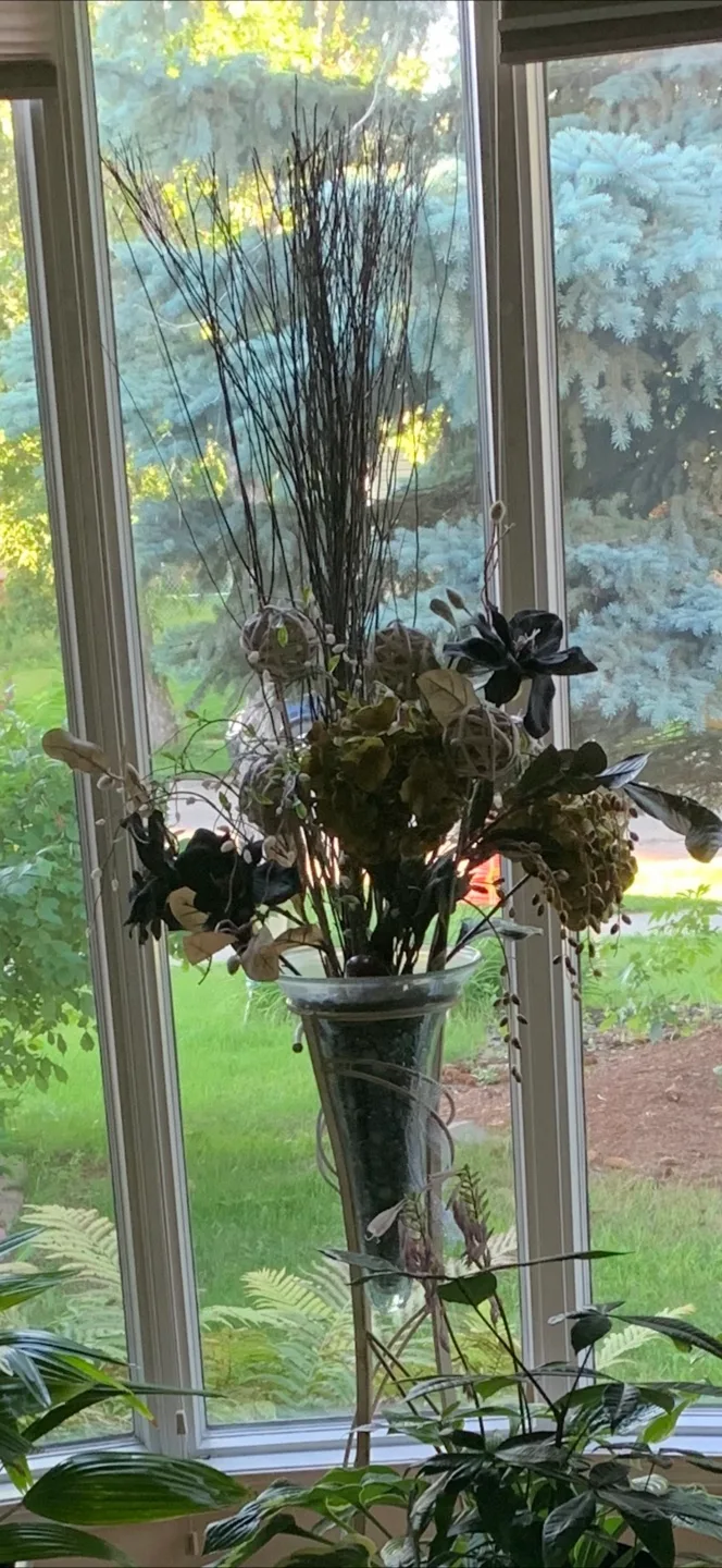 Artificial Flower Arrangement in Decorative Vase thumbnail