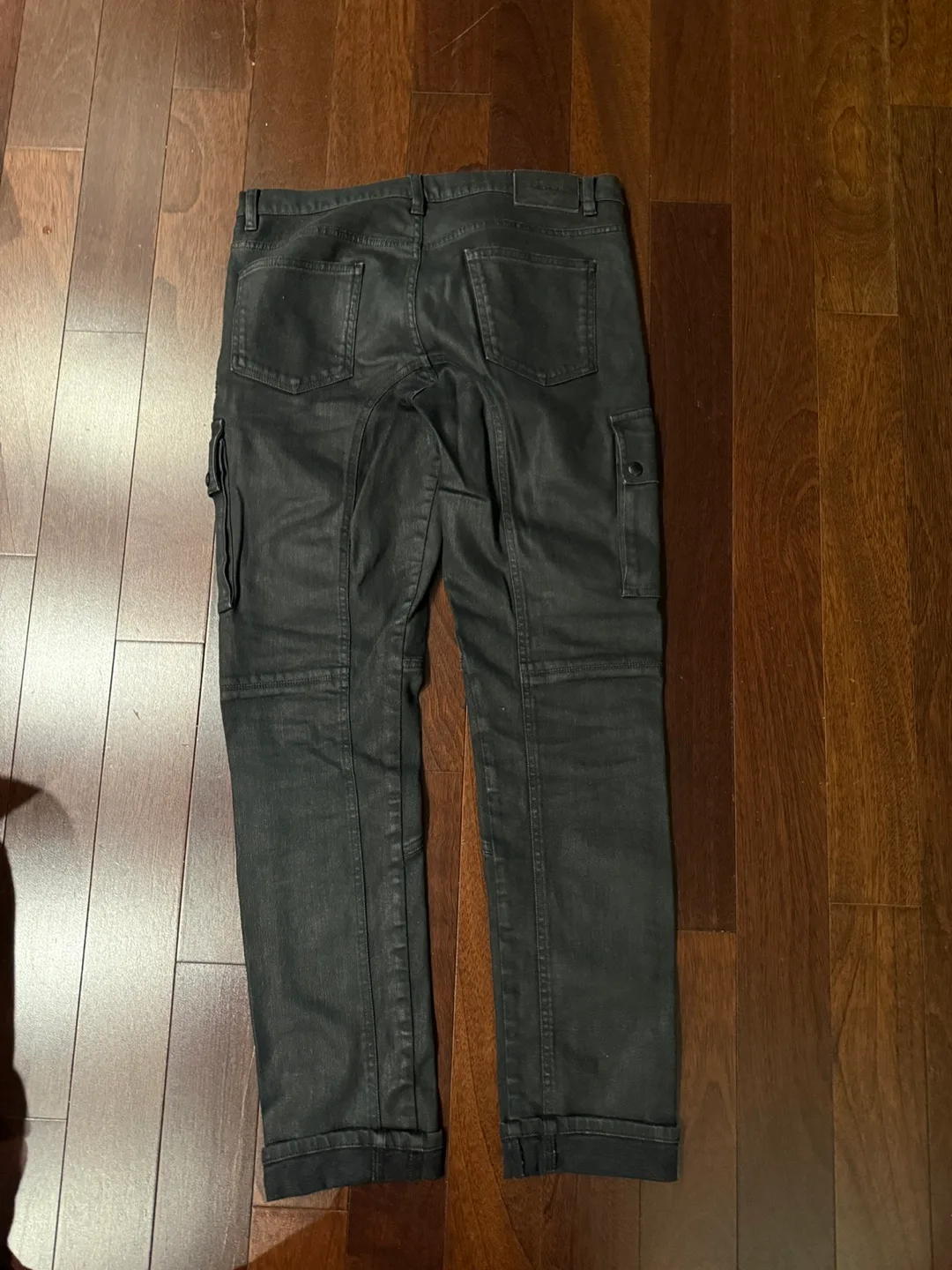 Belstaff England 1924 Men's Black Slim Fit Cargo Jeans image indicator(6)