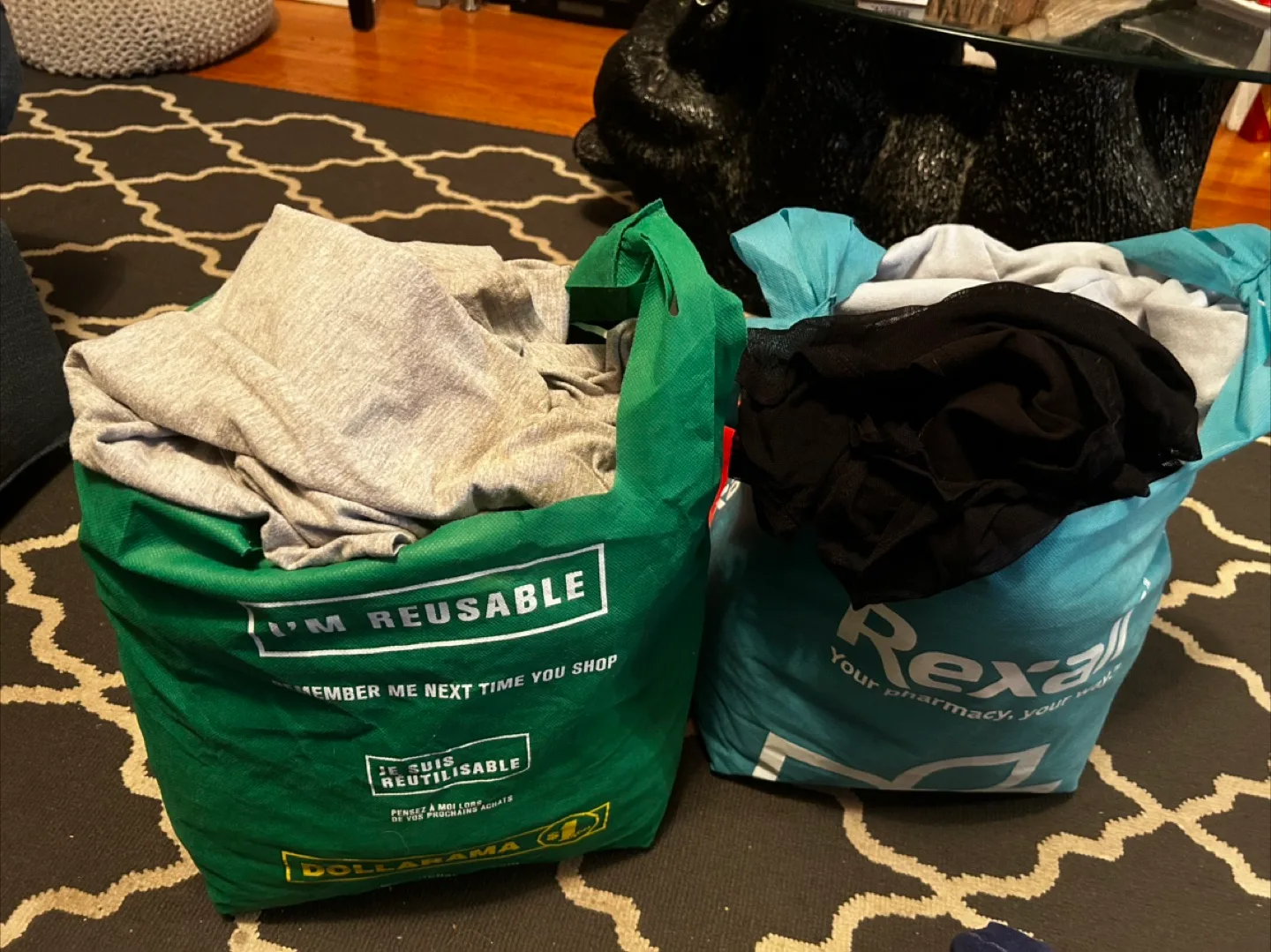 Bundle of woman’s clothing #freecycle thumbnail