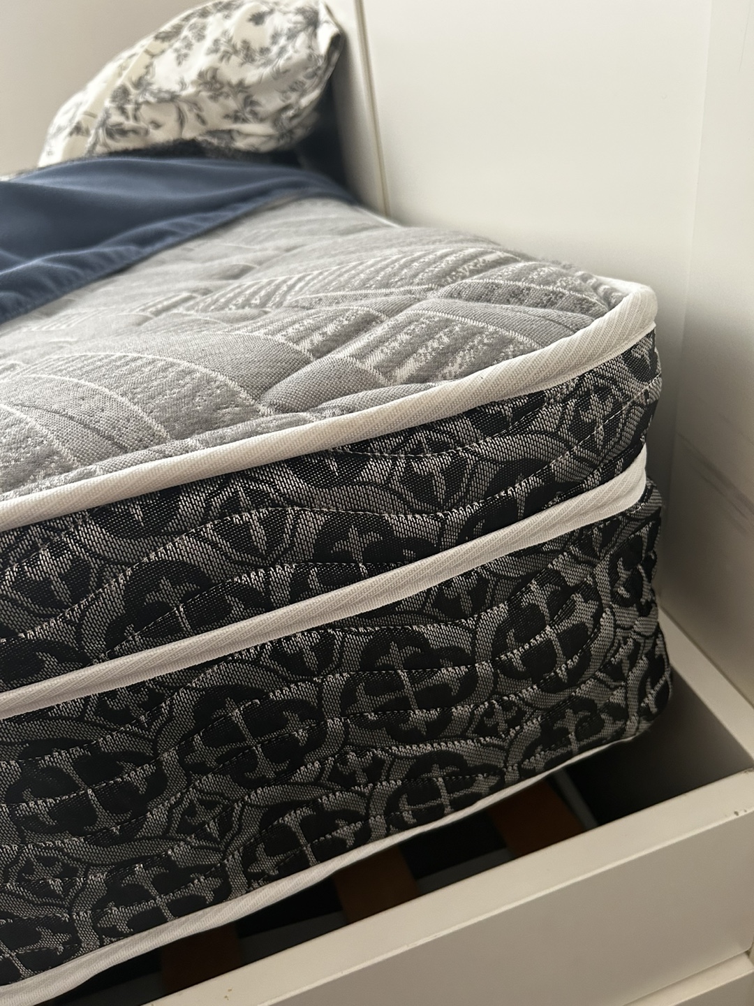 White Double Bed Frame with Built-in Shelves and Drawers - photo 3