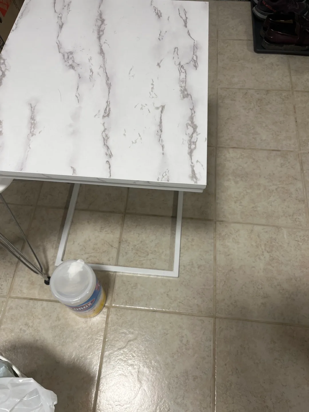 White Marble Accent Table image indicator(2)
