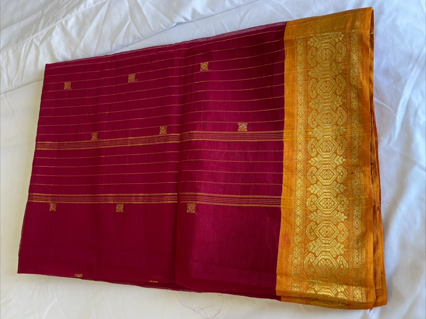 🏒Burgundy and Gold Handloom Cotton Saree thumbnail