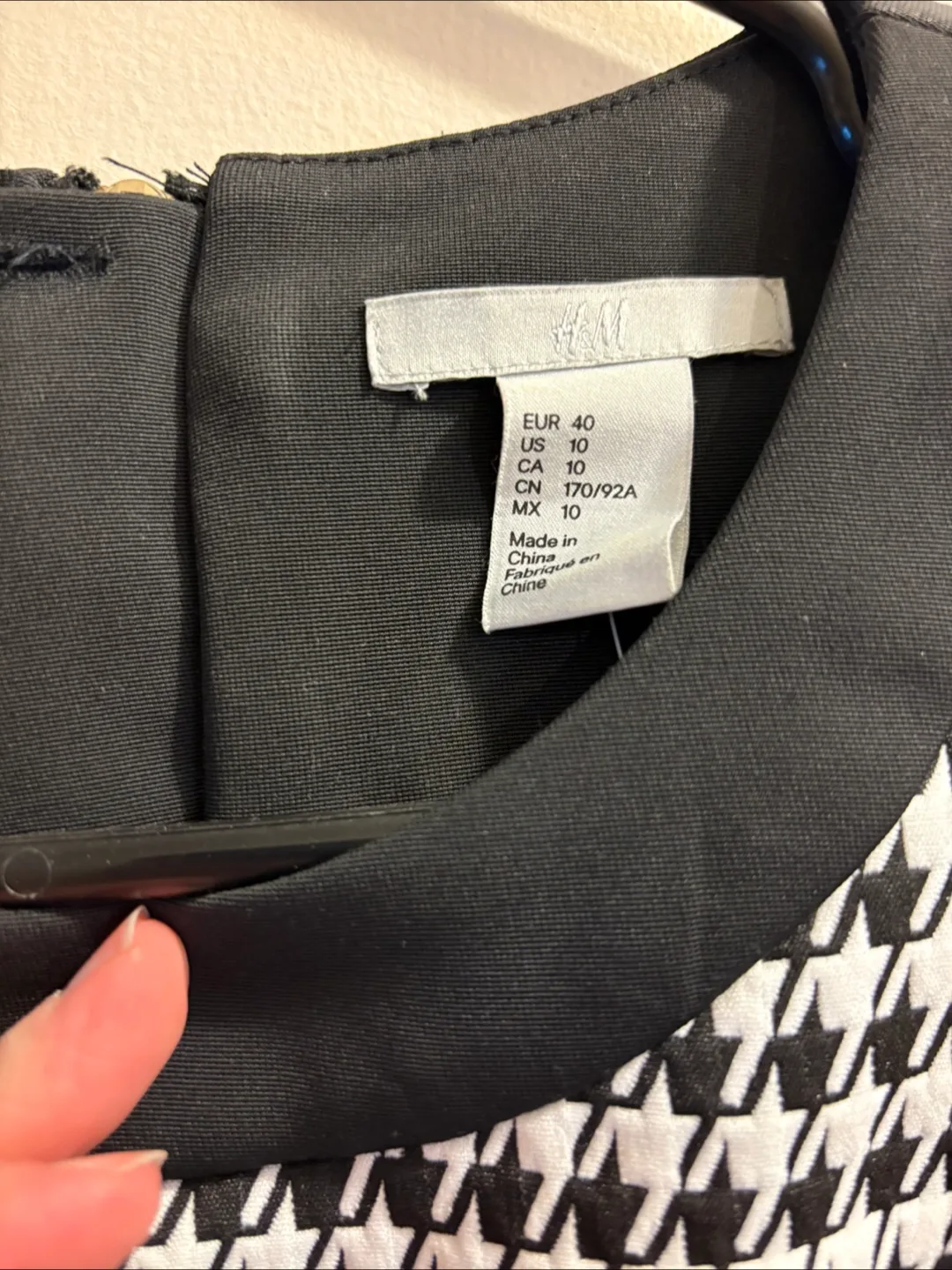 Black and White Houndstooth Dress image indicator(3)