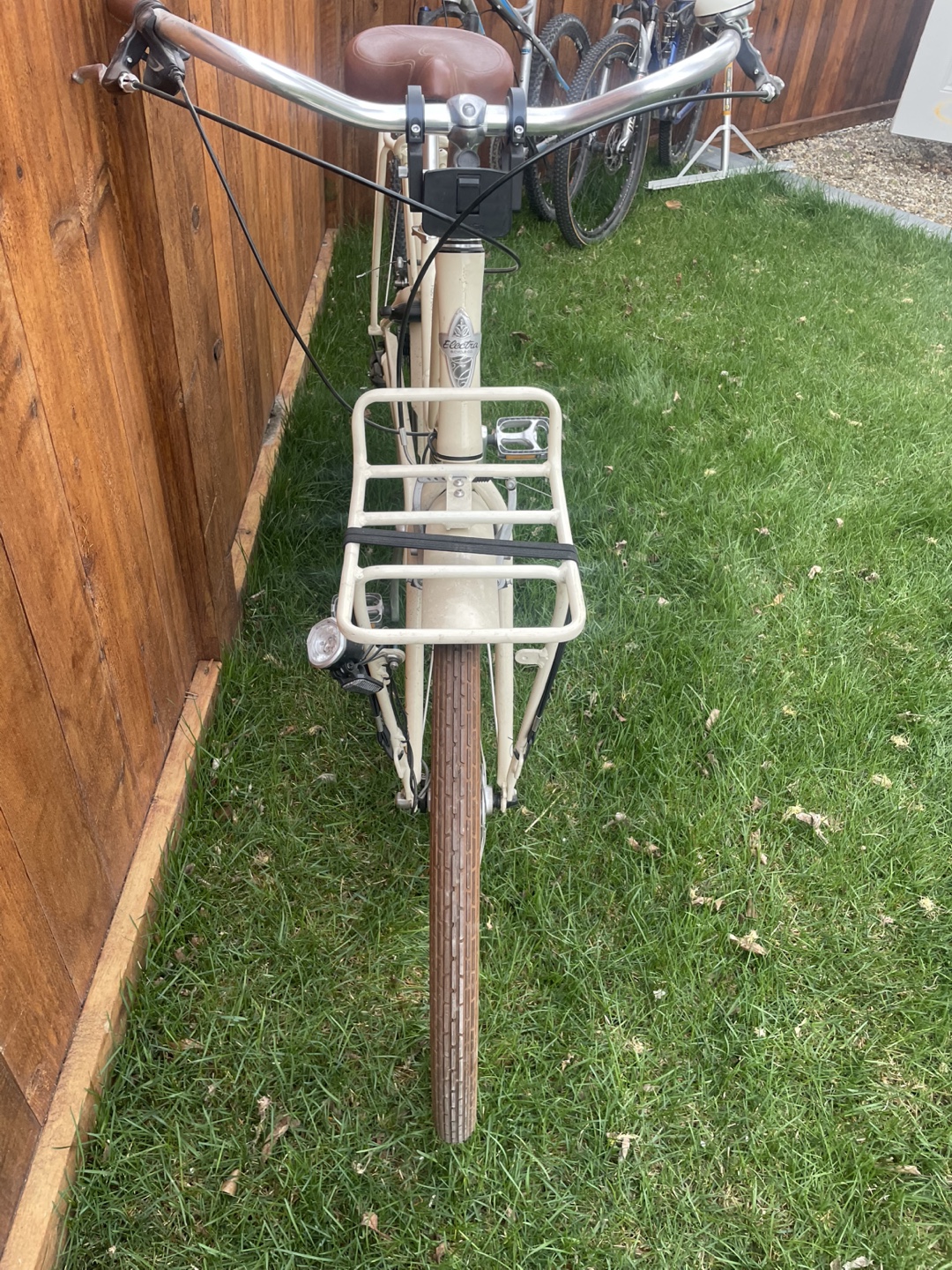 Townie Electra Cruiser Bicycle 8 Speed- Cream Colour - photo 4