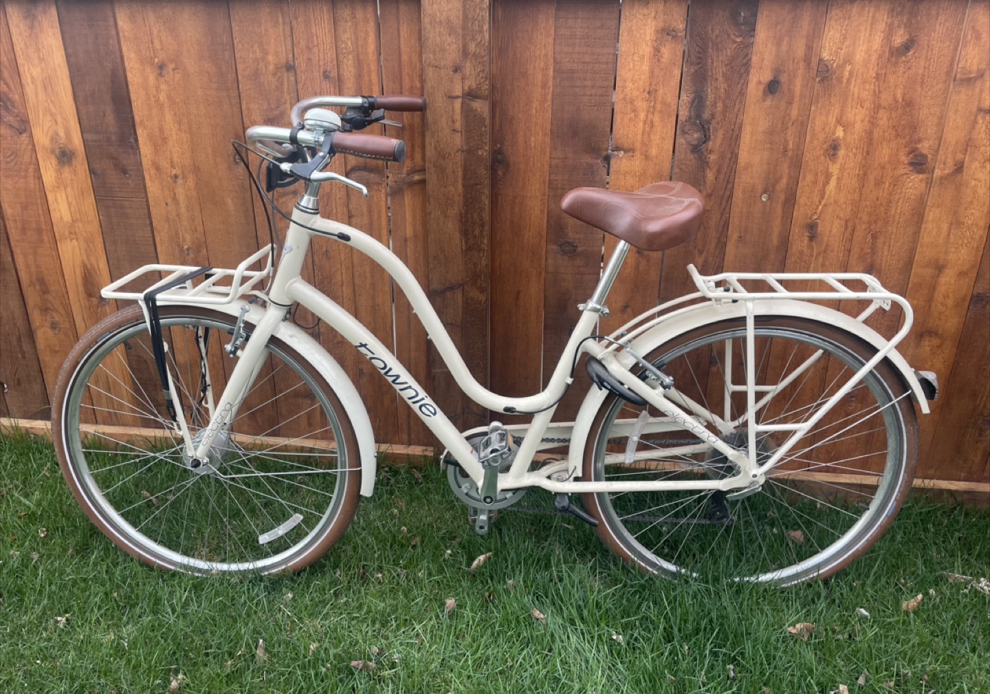Townie Electra Cruiser Bicycle 8 Speed- Cream Colour - photo 3