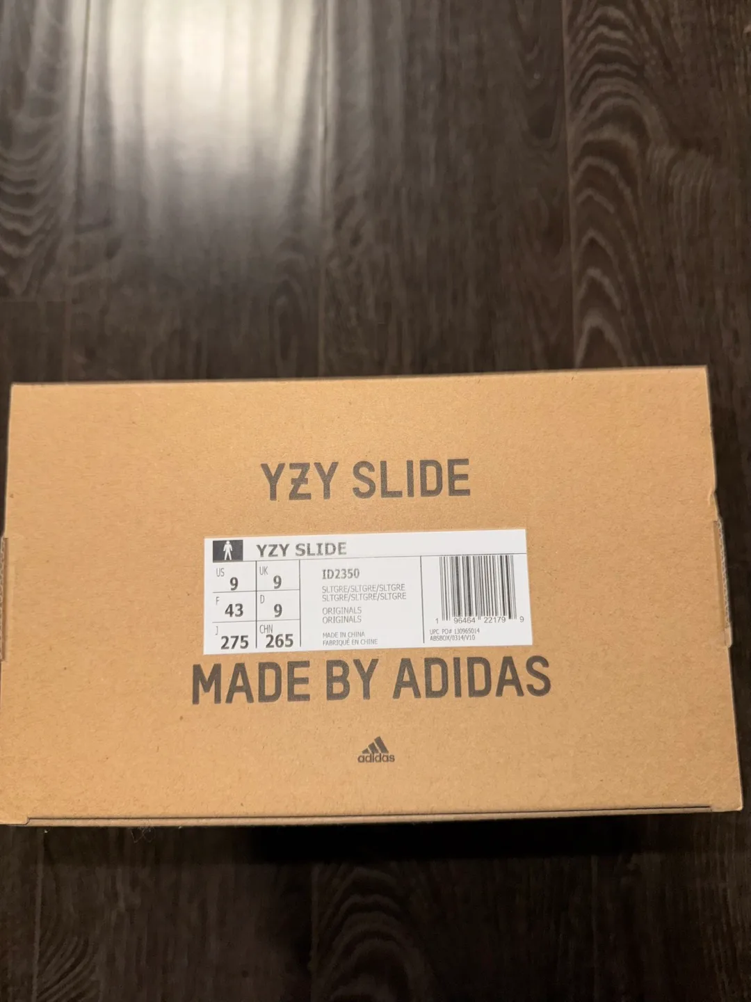 Yeezy Slide Size 9 image indicator(2)