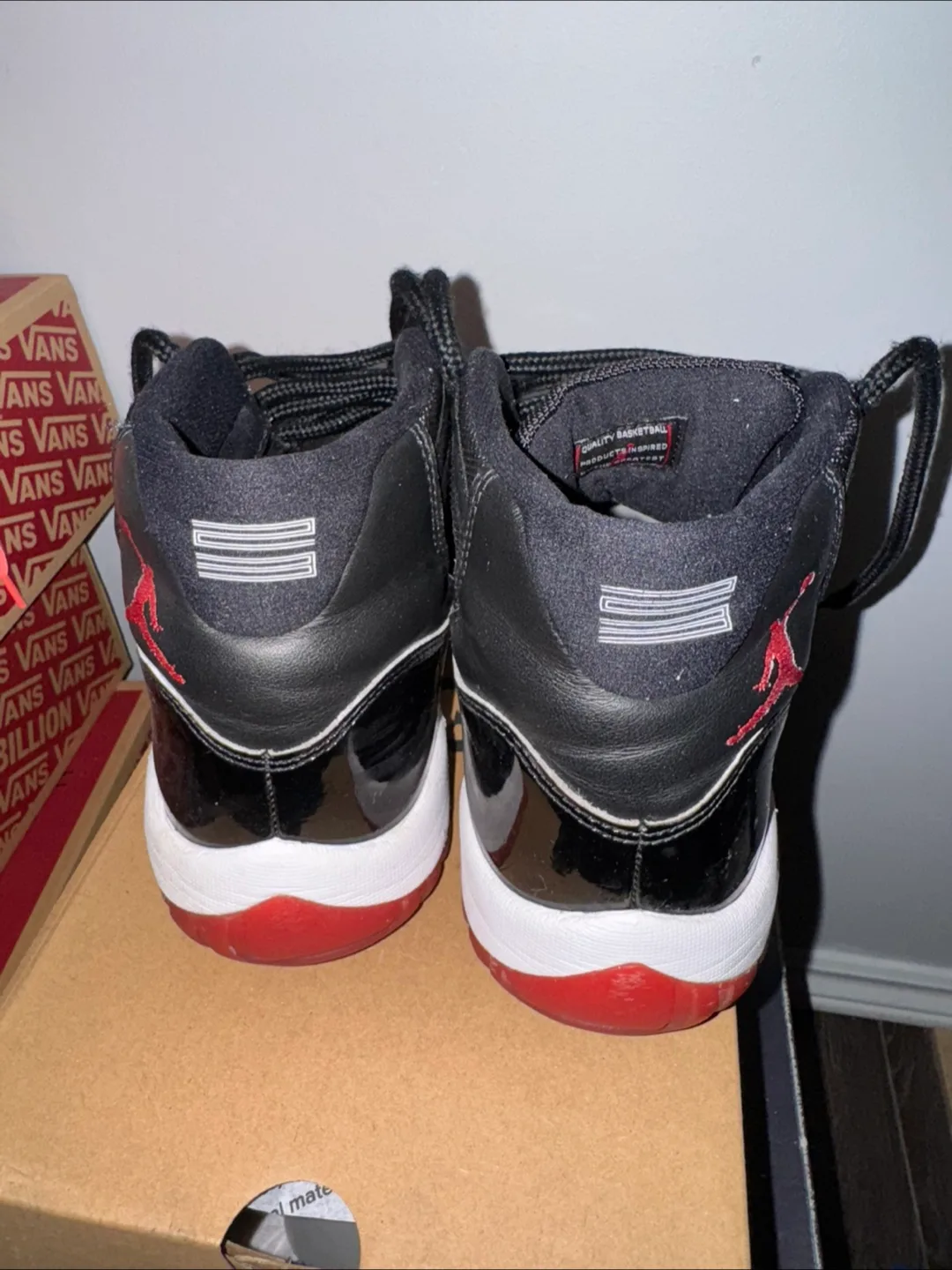 Air Jordan 11 Retro 'Bred' image indicator(3)