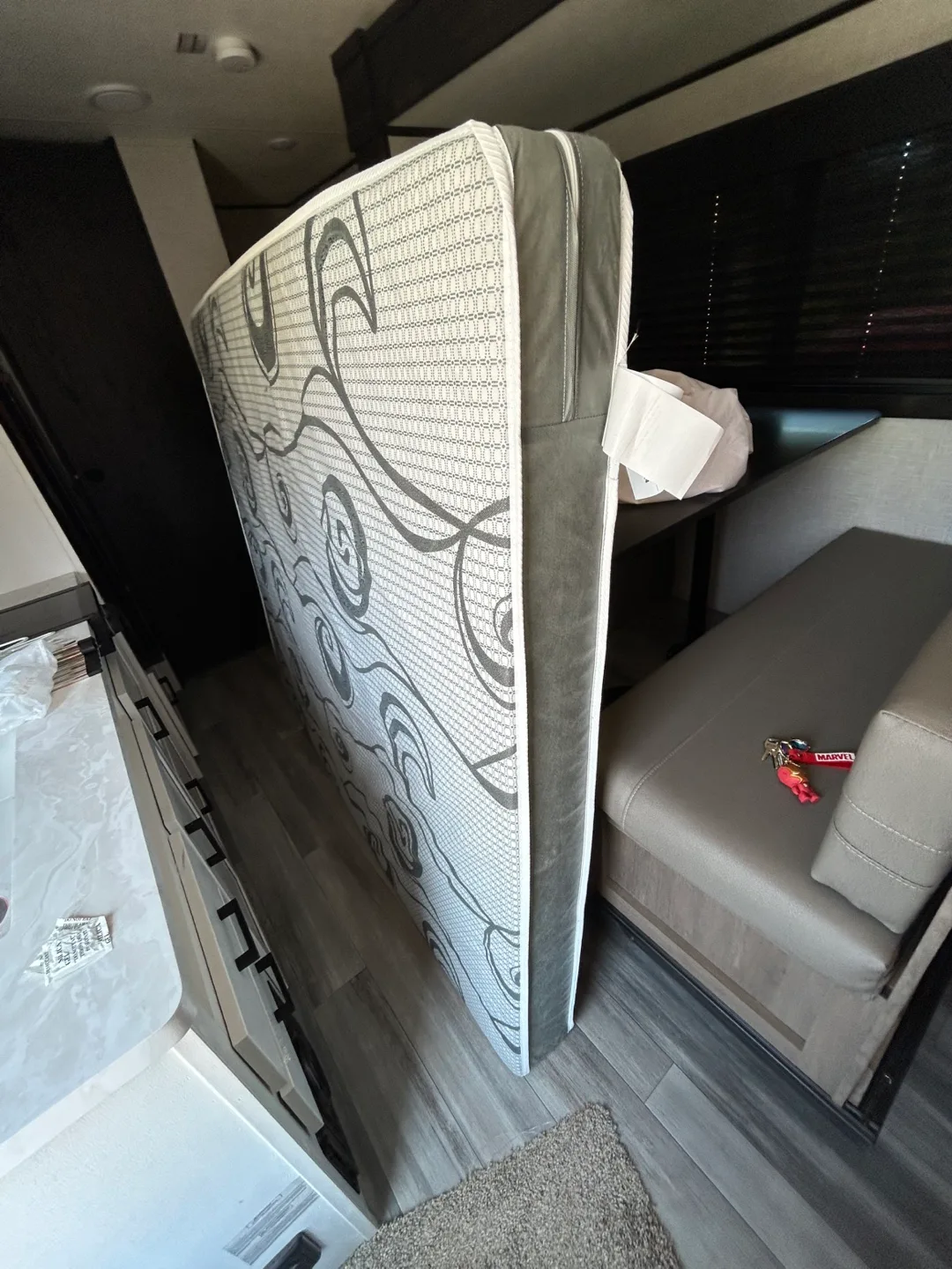 Like new Mattress - queed Size