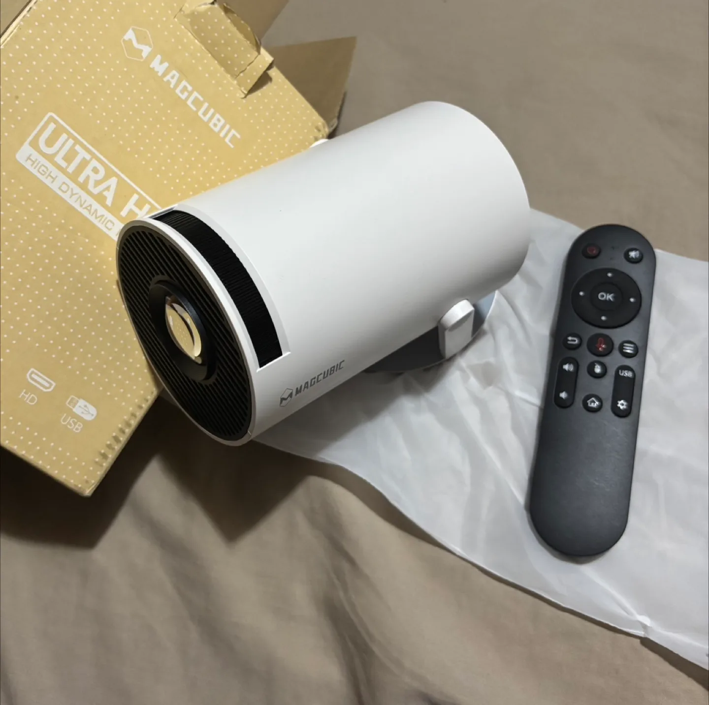 Mini projector with wifi and Bluetooth *NEW* image indicator(2)