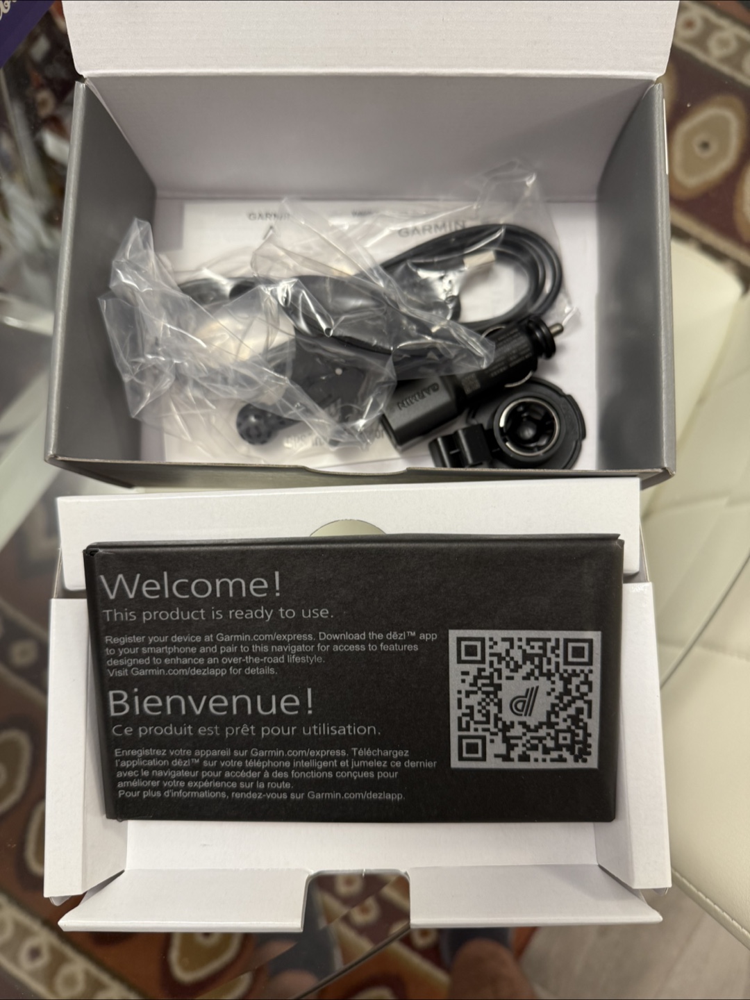 BNIB Garmin Dezl OTR620 truck navigation system - photo 2