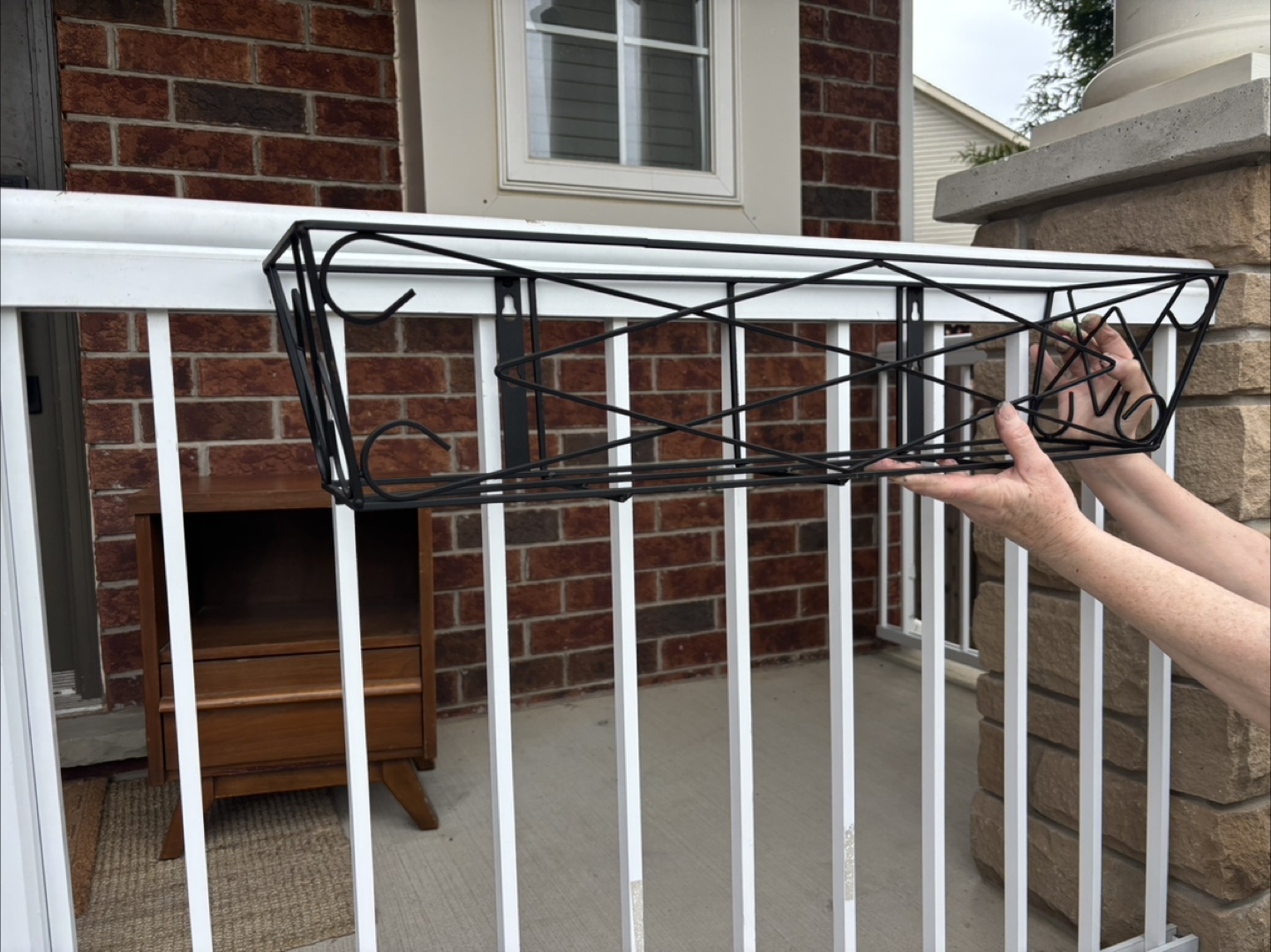 Gorgeous cast aluminum planter boxes $25 each! - photo 2
