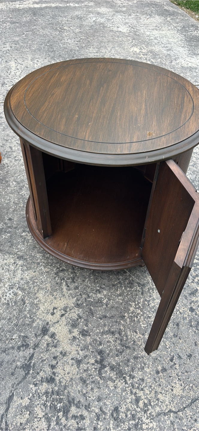 70s circular end/ side table - photo 3
