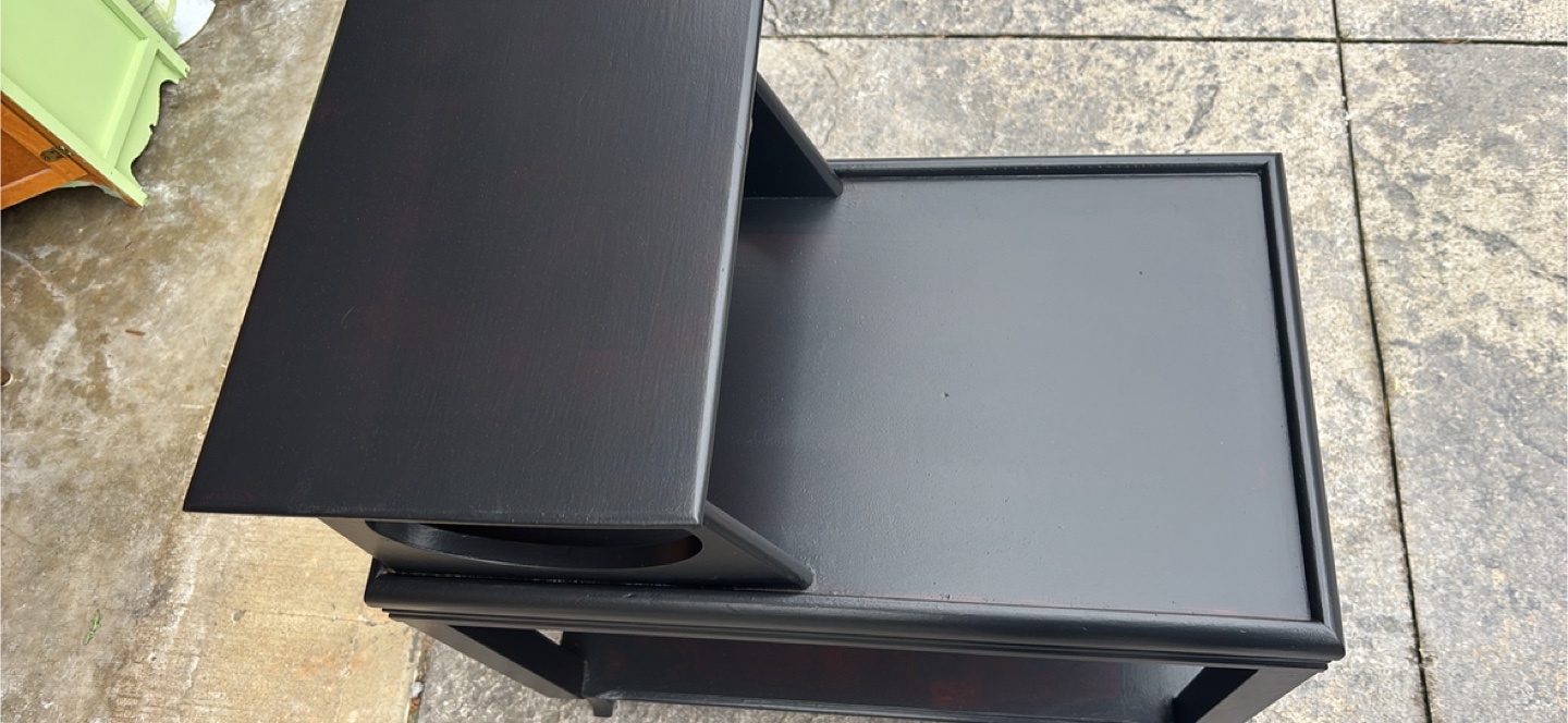 Vintage 2 tier wood table - photo 3