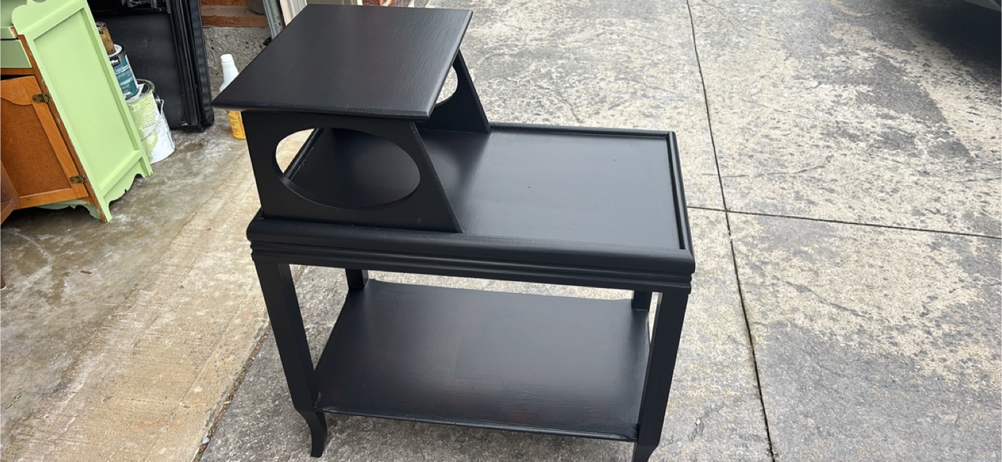 Vintage 2 tier wood table
