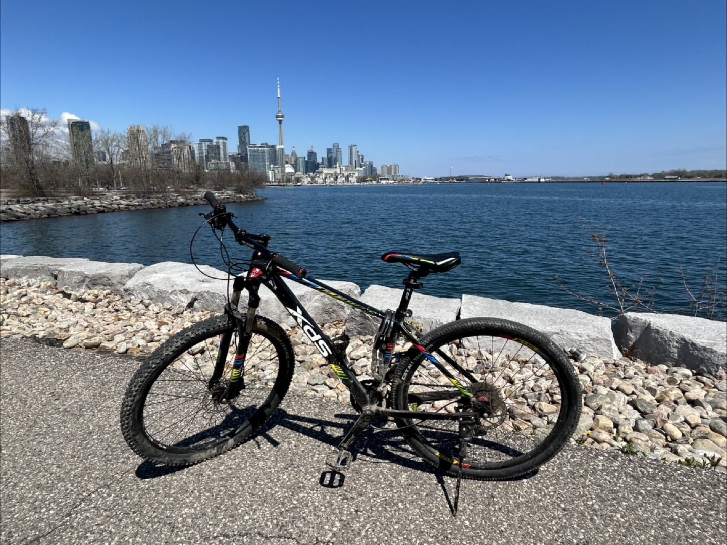 XDS Mountain Bike with hand cuff lock