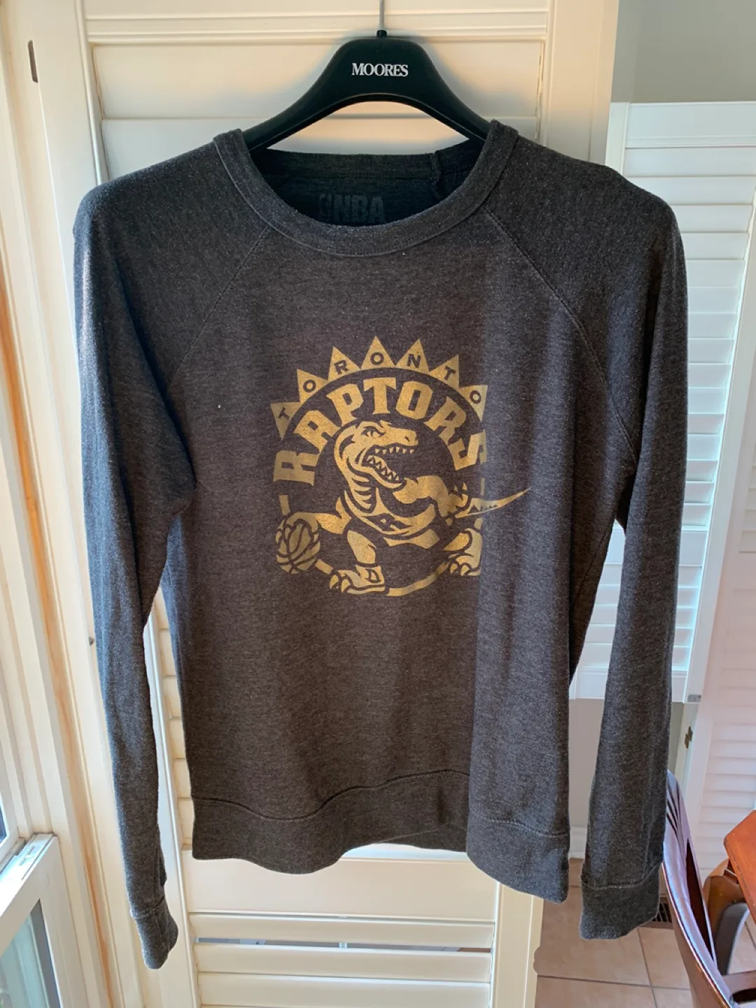 2 Toronto Raptors (sweatshirt and t-shirt) NBA Championship image indicator(3)