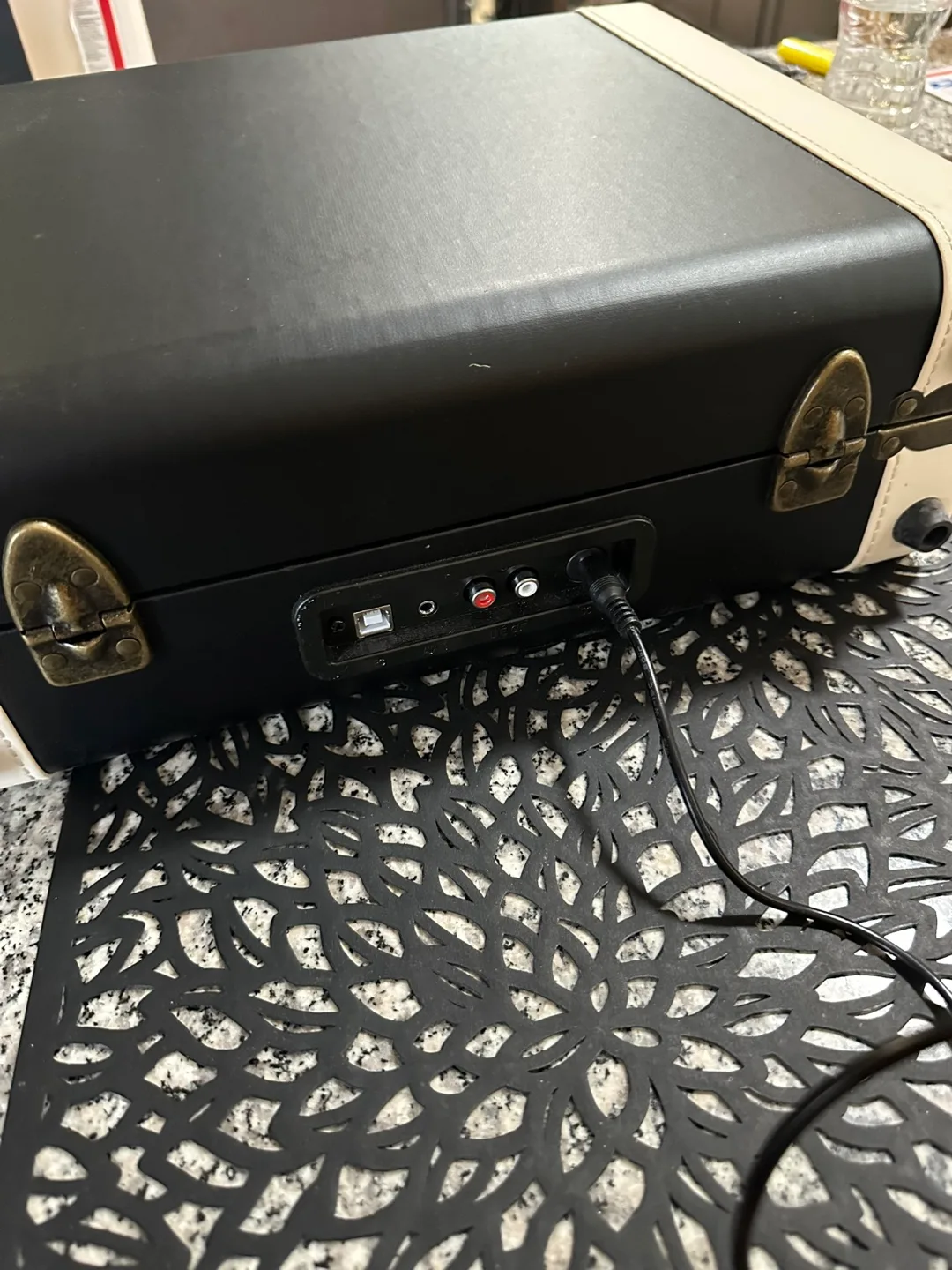 Crosley CR6019A-BK Portable Suitcase Record Player image indicator(3)