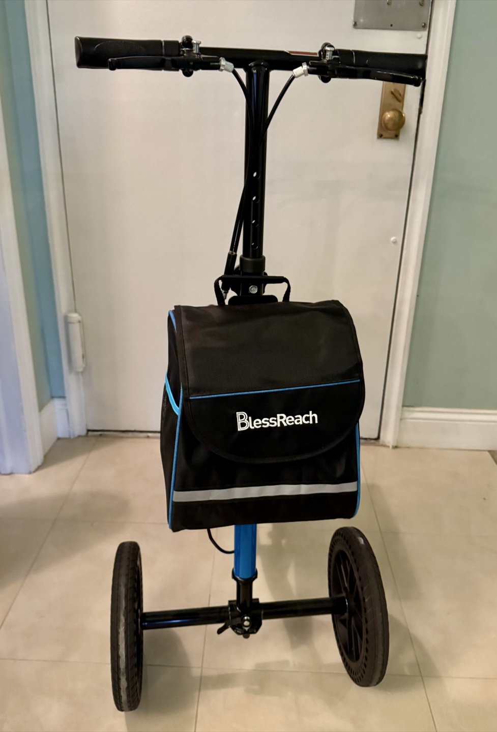 Like new BlessReach Knee Scooter, All Terrain & Foldable - photo 5