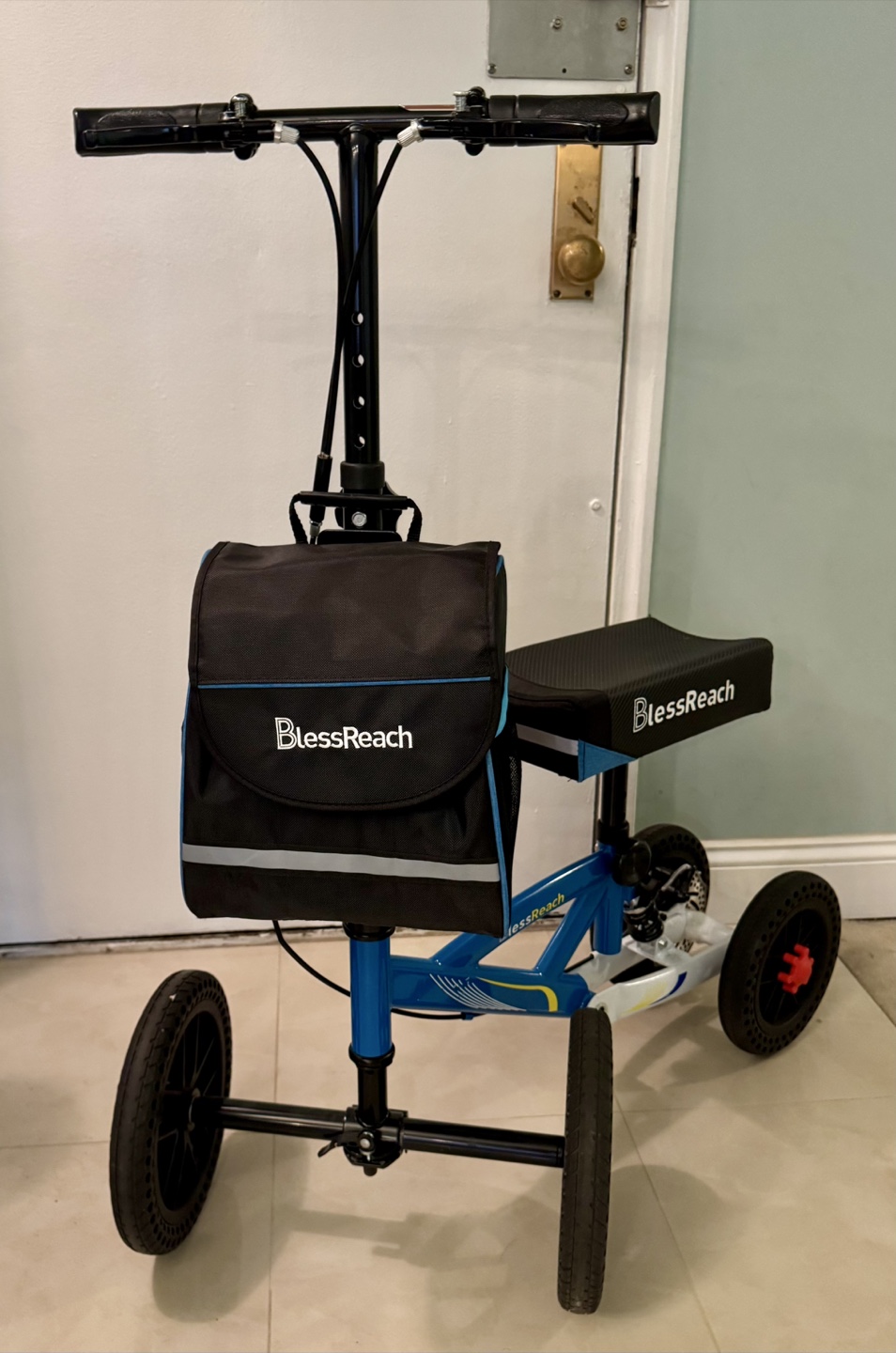 Like new BlessReach Knee Scooter, All Terrain & Foldable - photo 4