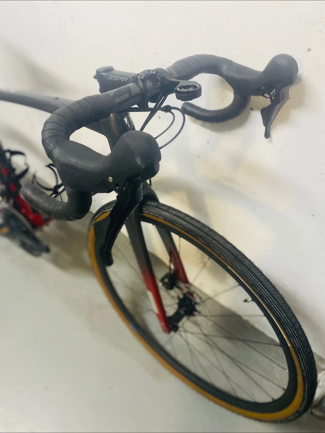 Trek Domane AL5 Gravel Bike image indicator(4)