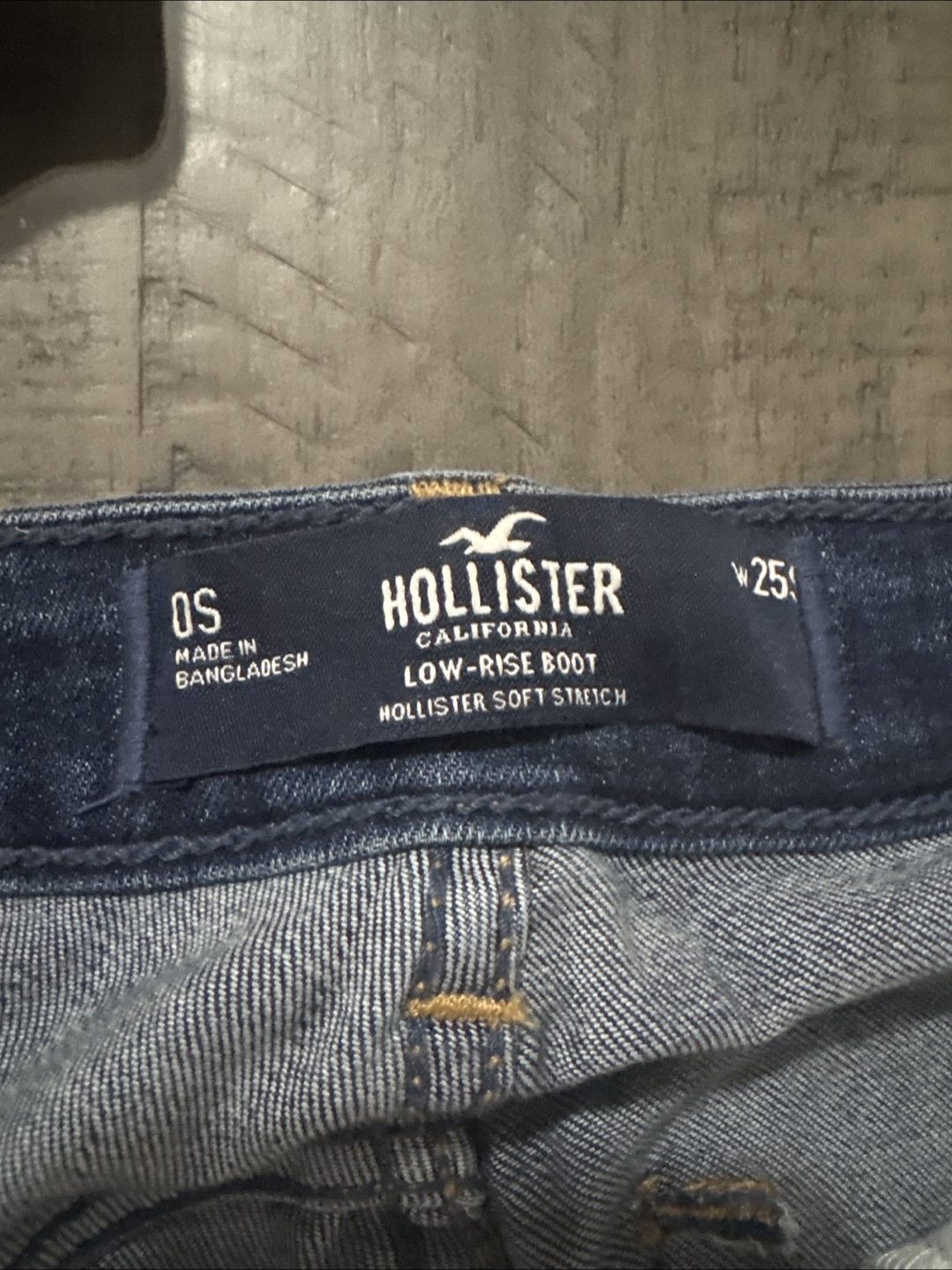 Hollister Low-Rise Boot Jeans - Size 0S - photo 2