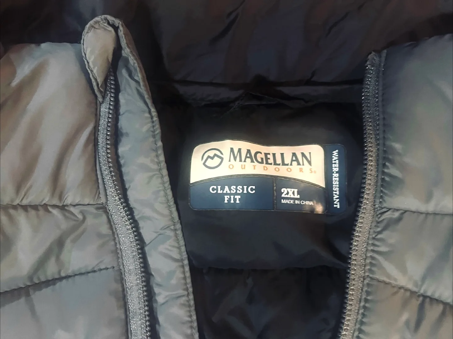 Magellan Outdoors Men's 2XL Puffer Vest image indicator(3)