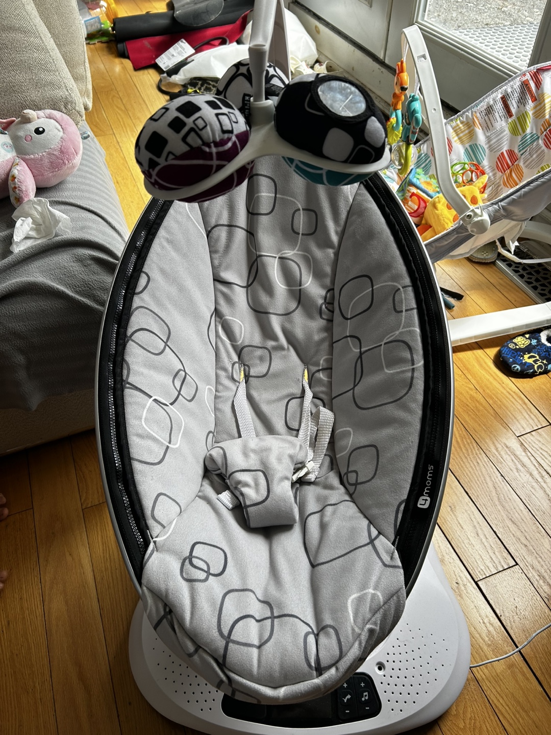 4 moms mamaroo Baby Swing