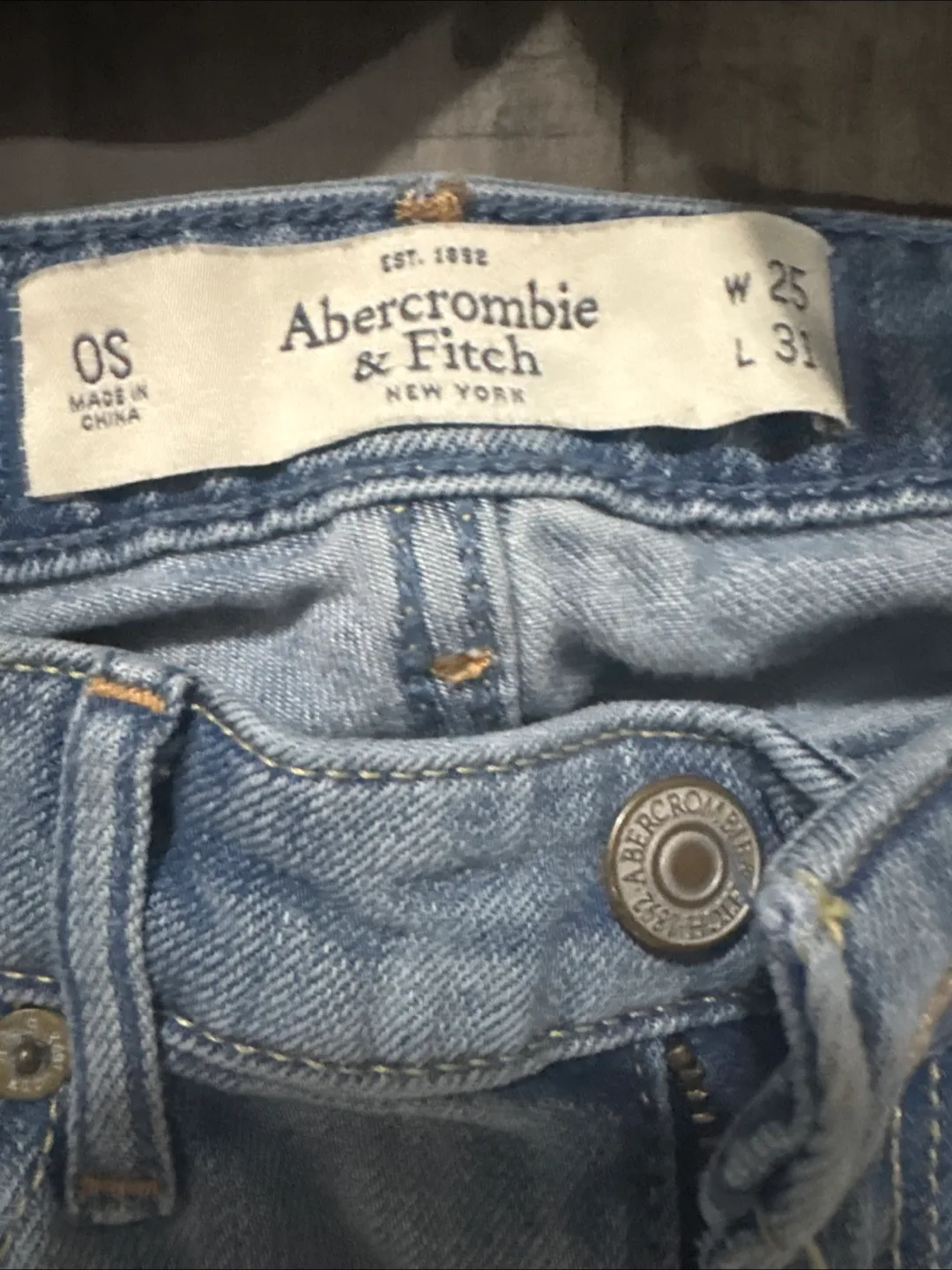Abercrombie & Fitch bootcut jeans, size 25x31 image indicator(2)