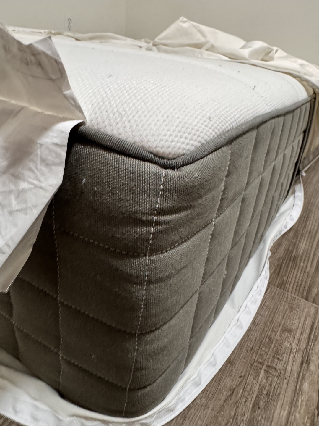IKEA Mattress - Excellent Condition - photo 2