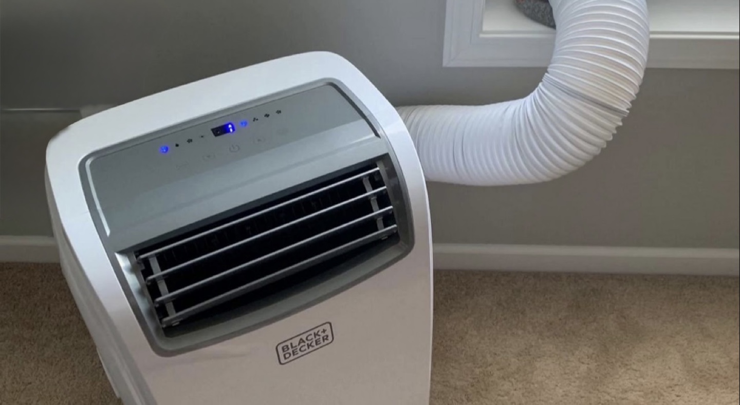 12,000 BTU ! Black+Decker Portable Air Conditioner - photo 2