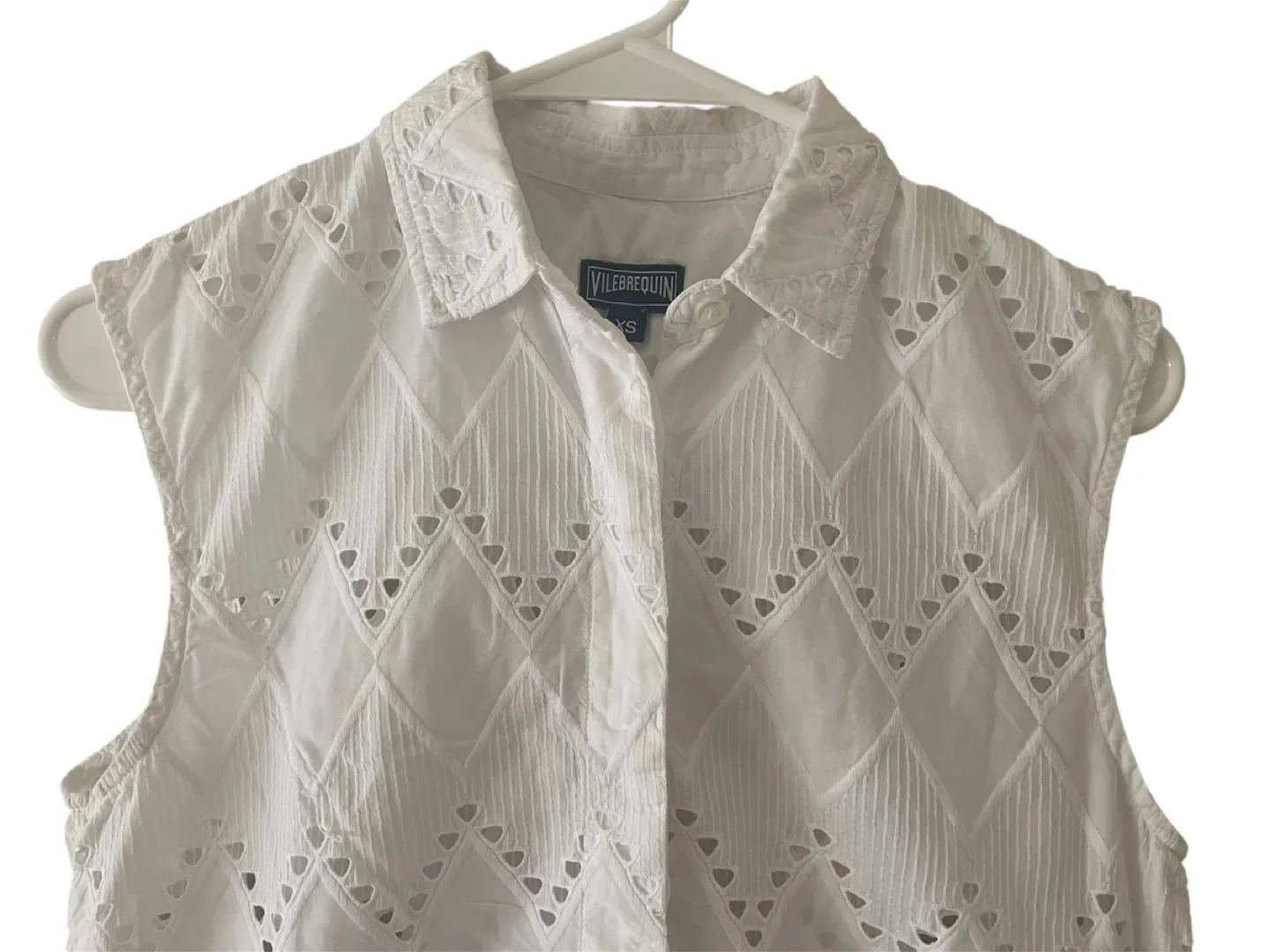 Vilebrequin White Eyelet Sleeveless Button-Down Shirt image indicator(2)