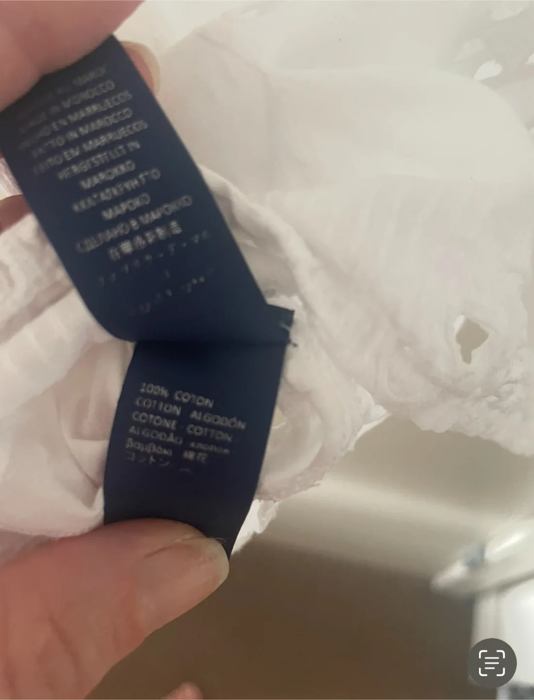 Vilebrequin White Eyelet Sleeveless Button-Down Shirt image indicator(5)