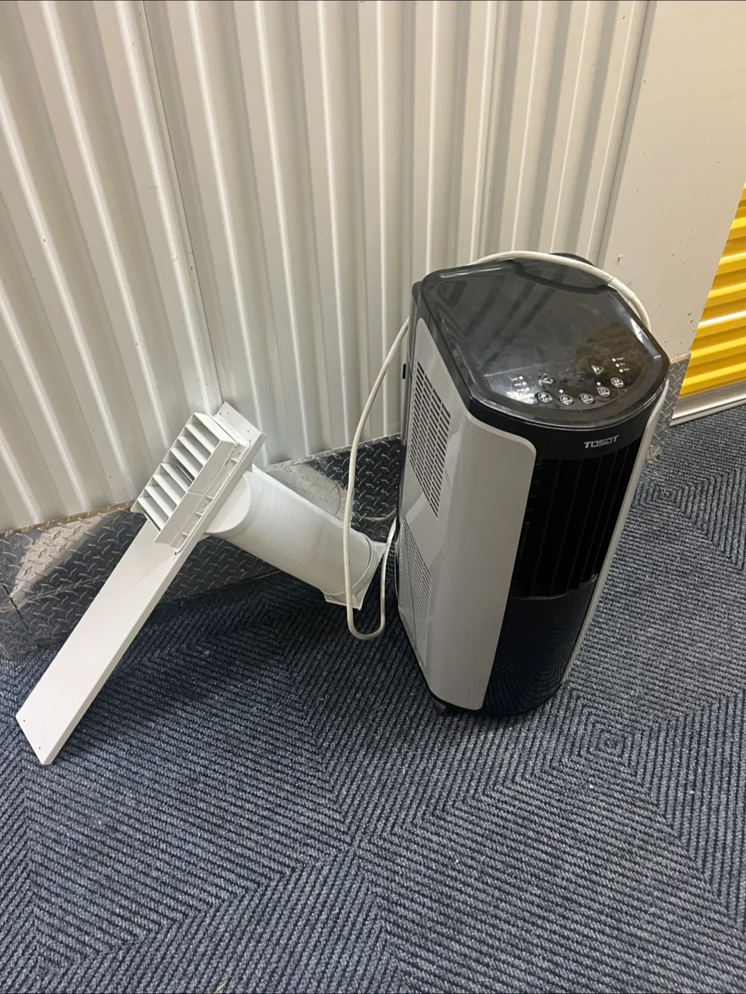 TOSOT Portable Air Conditioner with Hose thumbnail