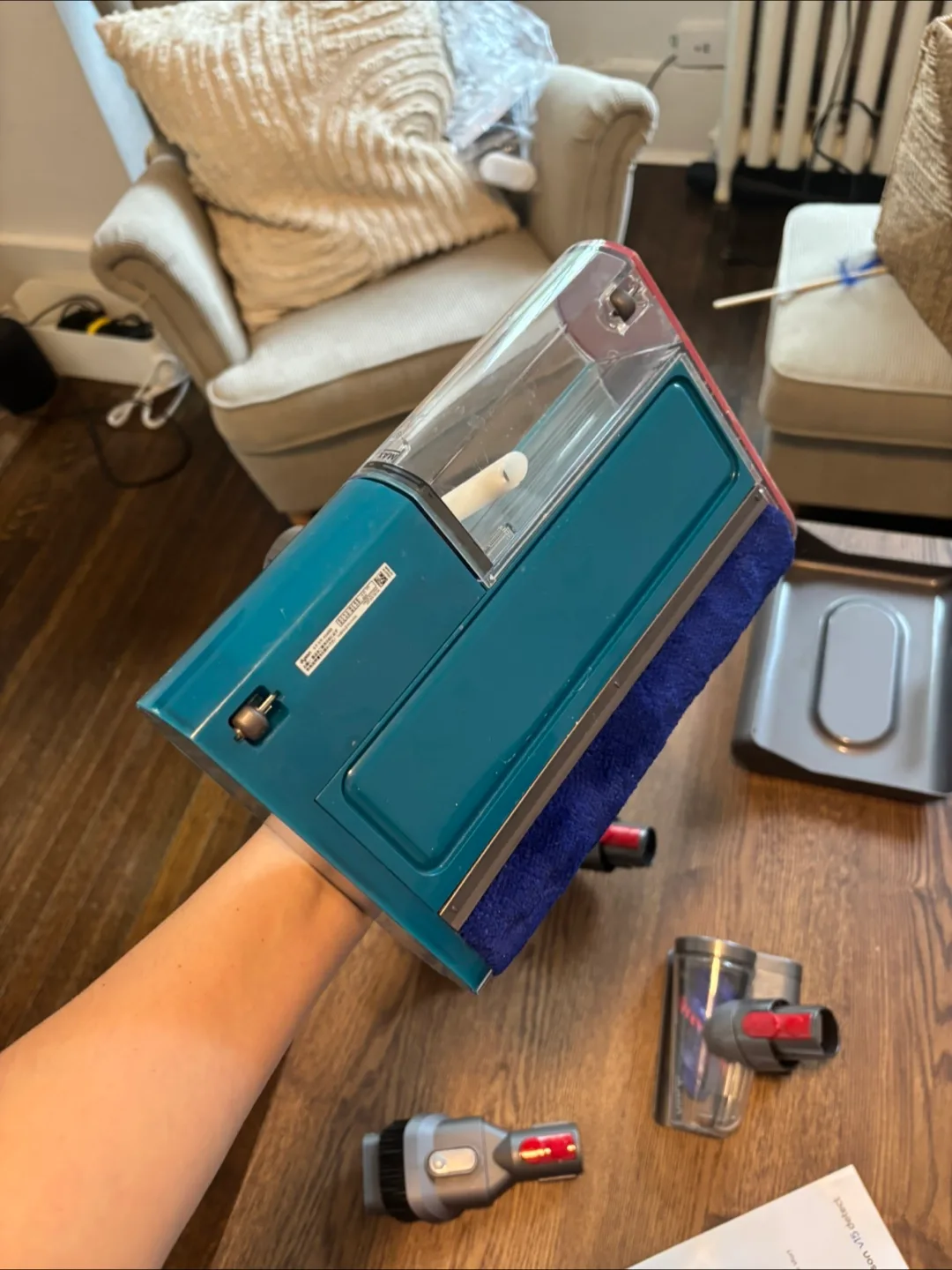 Dyson V15s Detect Submarine Absolute wet and dry vacuum cleaner image indicator(4)