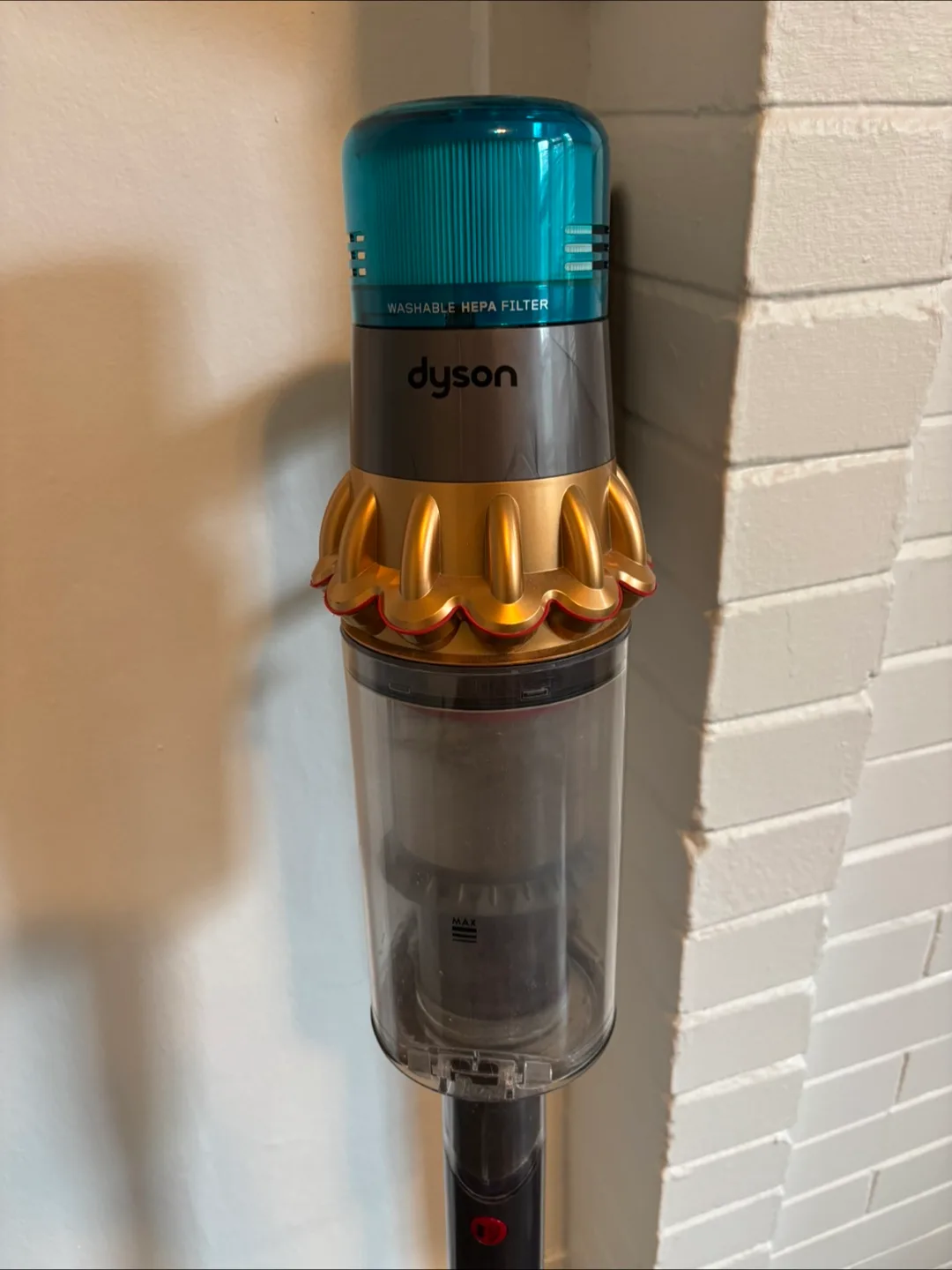 Dyson V15s Detect Submarine Absolute wet and dry vacuum cleaner image indicator(2)