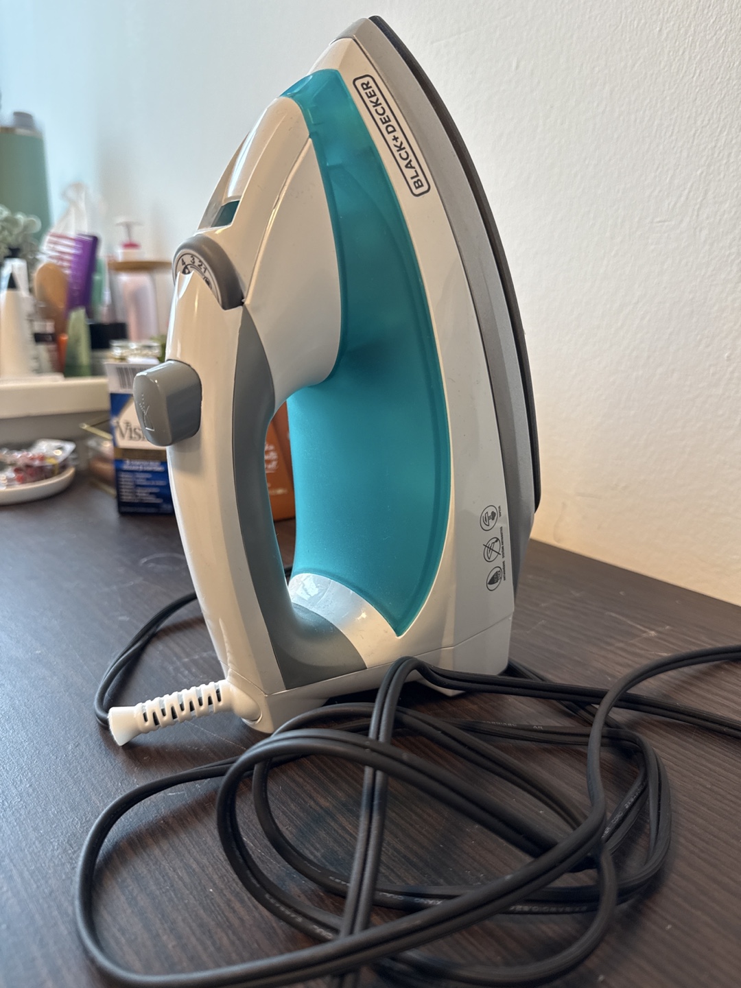 Black + Decker Lightweight Steam Iron