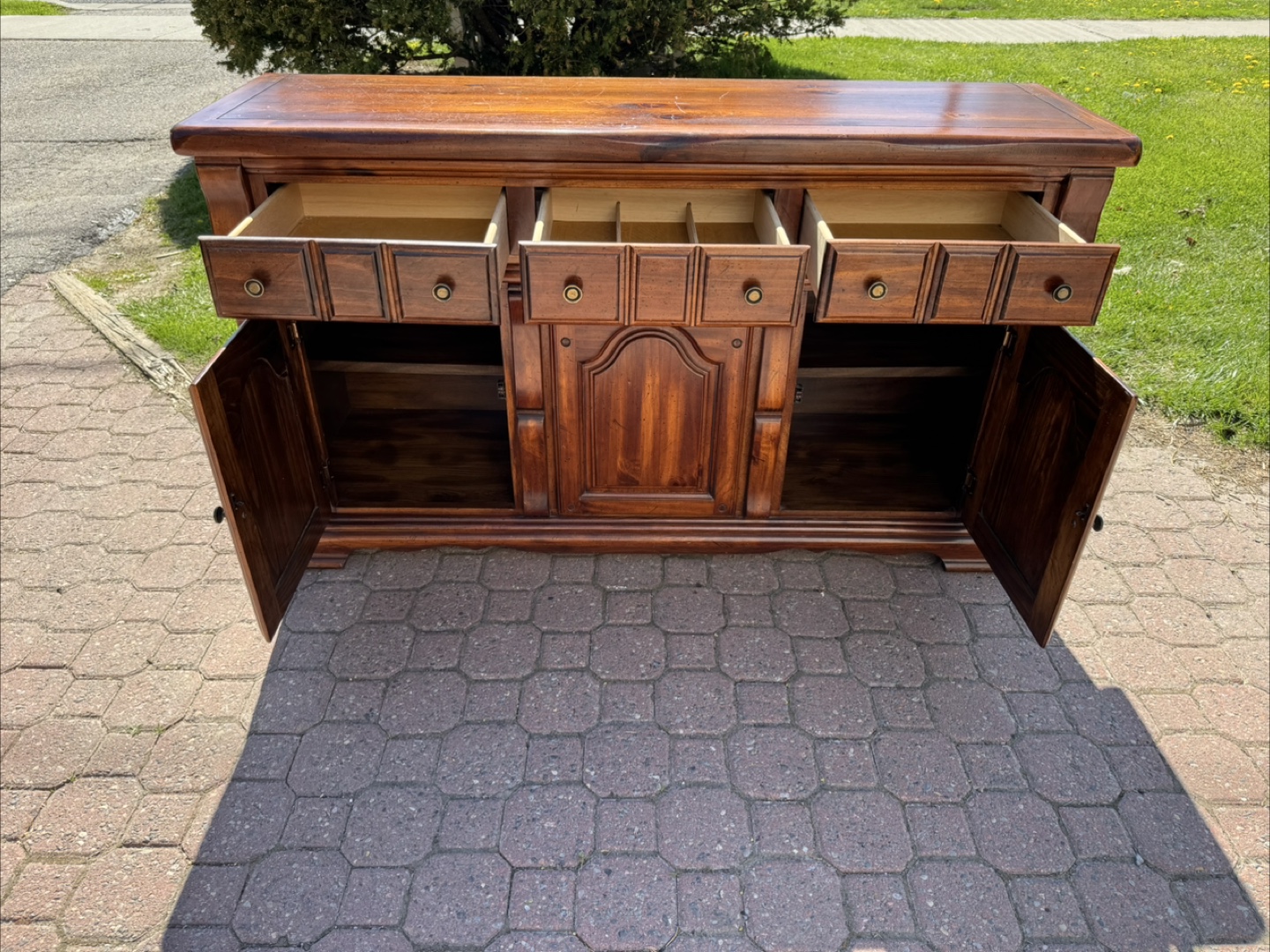 Sideboard/Buffet - photo 5