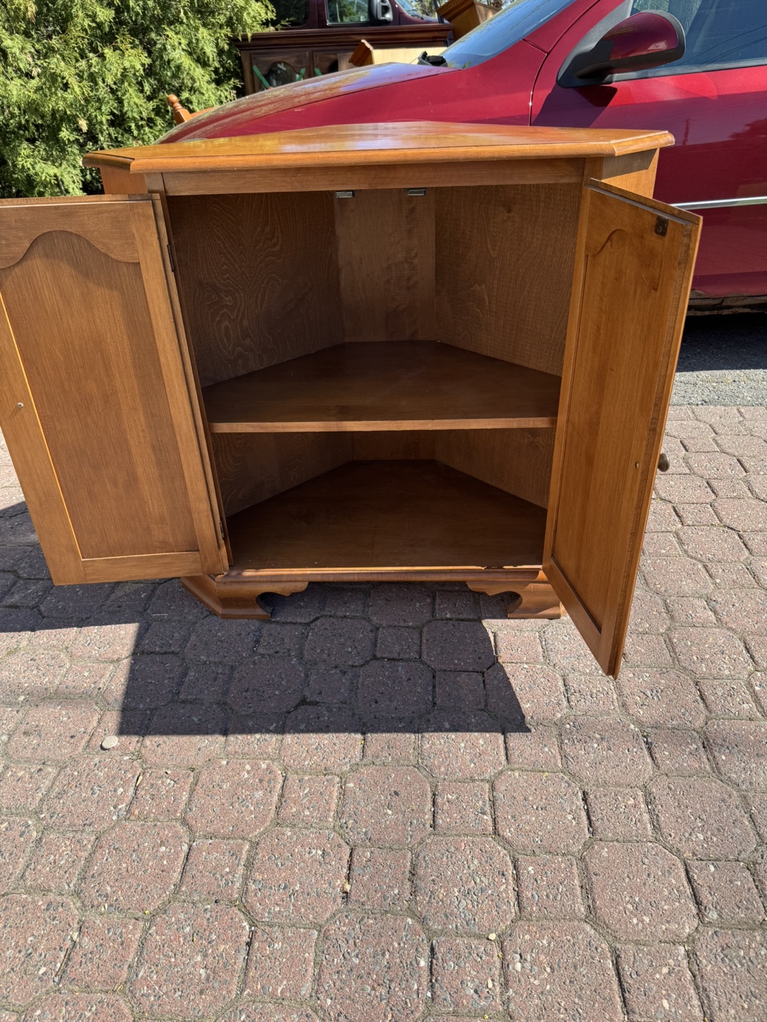 Maple Corner Cabinet - photo 5