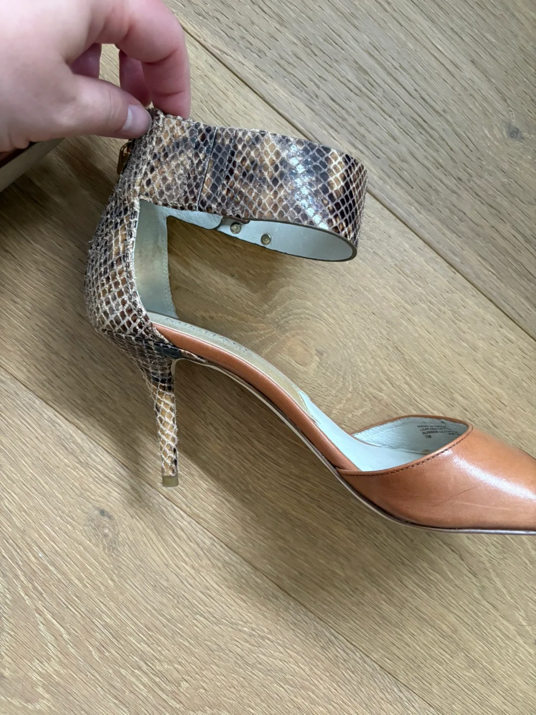 Michael Kors Snakeskin Heels Size 7 image indicator(2)