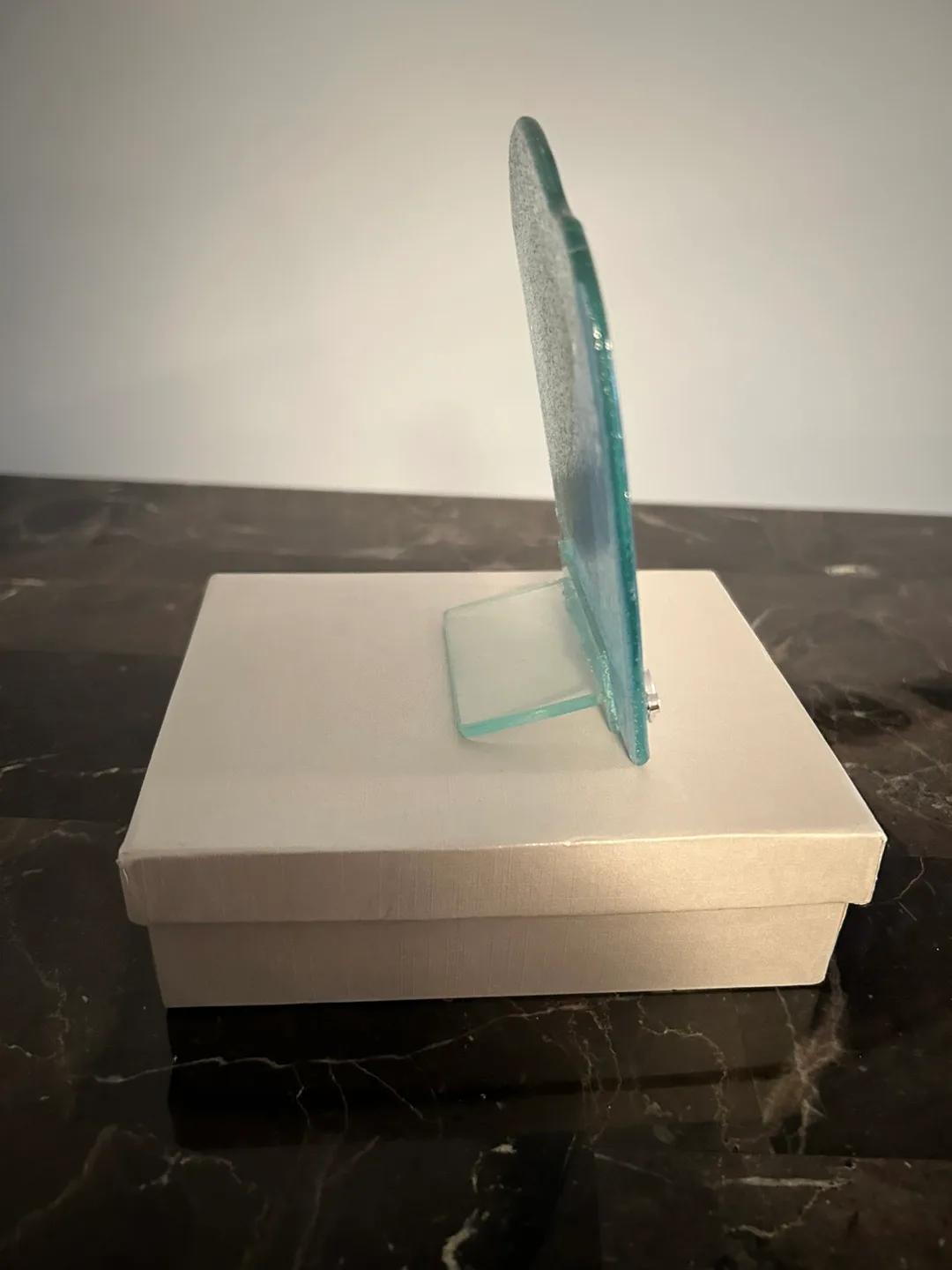 First Communion keepsake - Blue and silver glass plaque image indicator(2)