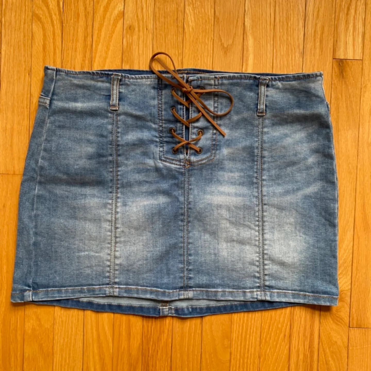 Garage Denim Lace-Up Mini Skirt (M) image indicator(3)
